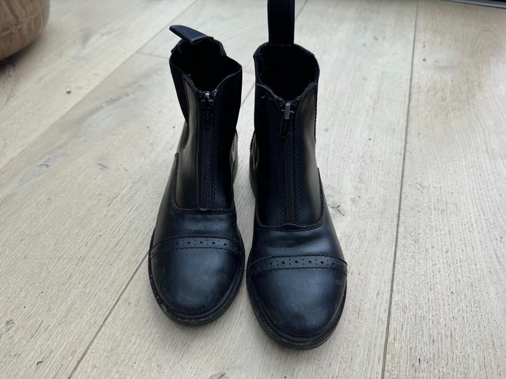 Rijschoenen maat 33 en chaps paardenpraat tv, Gebruikt, Kinderen, Dressuur, Ophalen of Verzenden