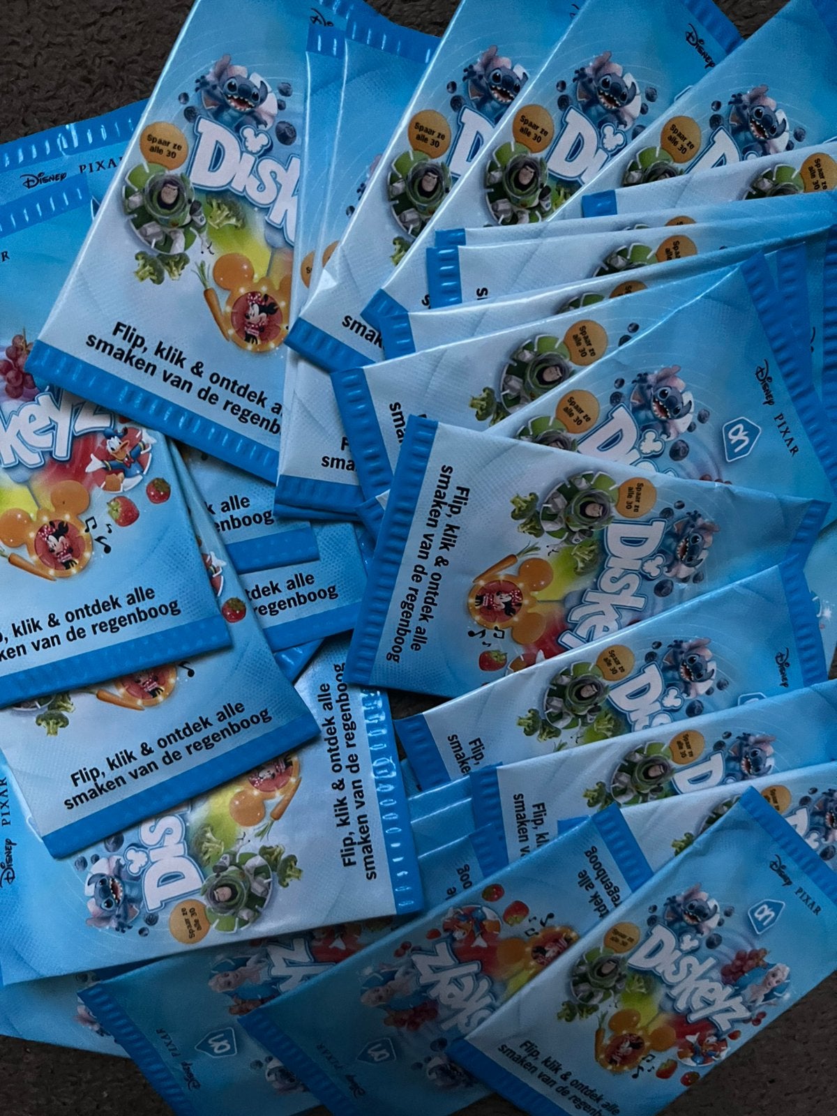 55 ongeopende zakjes Disney Pixar Diskeyz van Albert Heijn, Verzamelen, Albert Heijn, Ophalen of Verzenden