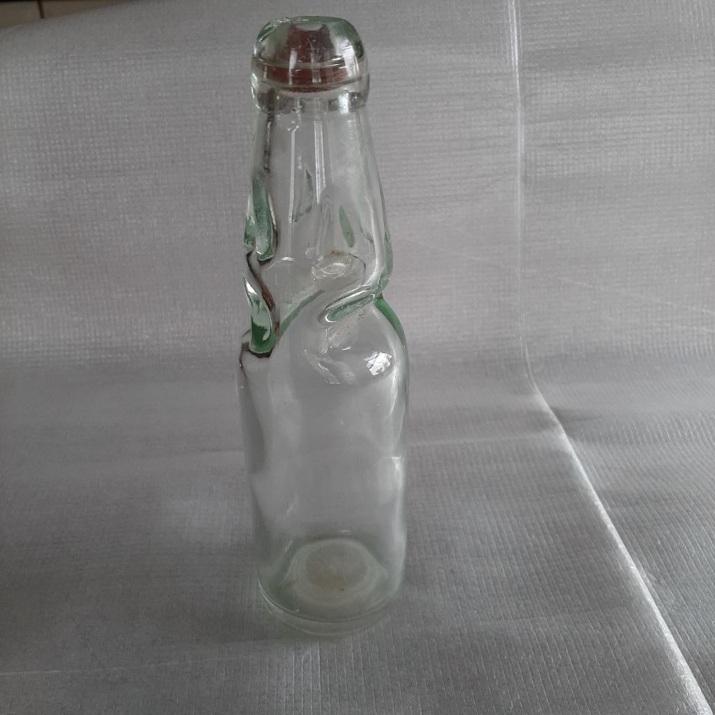 antiek blank glazen flesje, kogel of knikker flesje SB, Ophalen