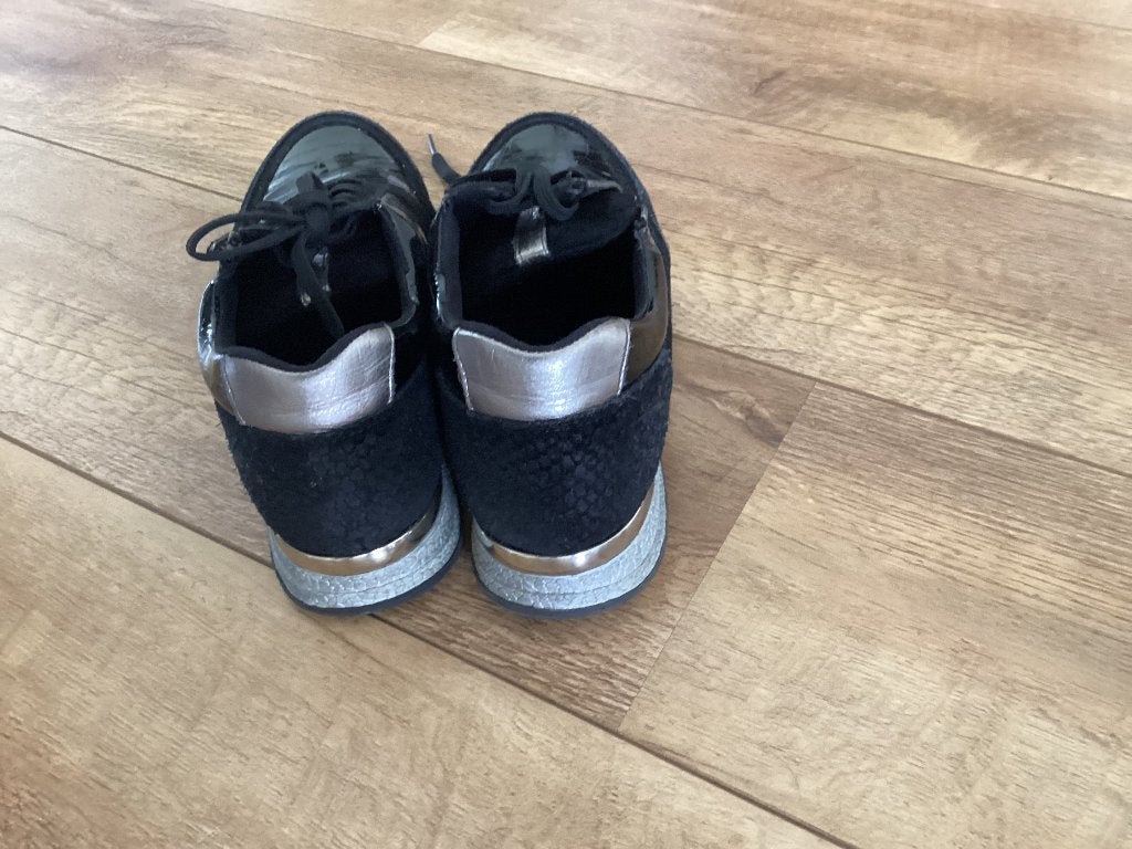 Schoenen, Ophalen, Zwart, Sneakers of Gympen, Zo goed als nieuw