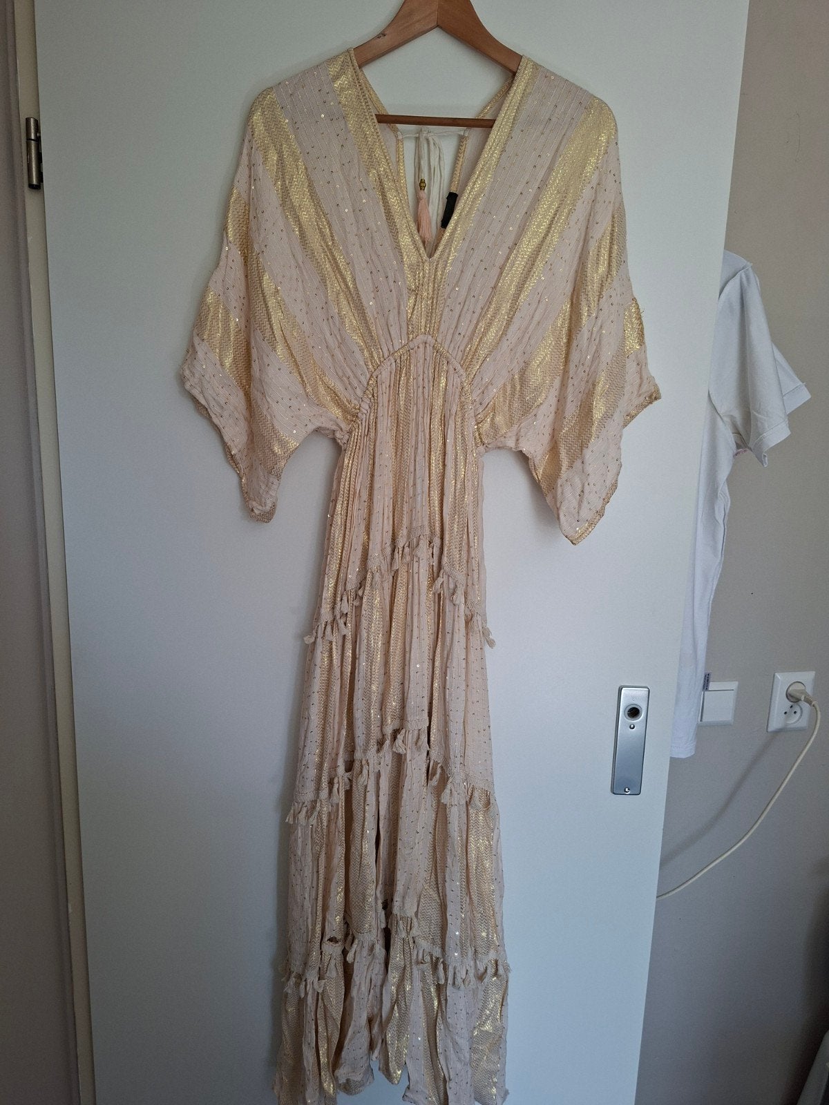 Boho Ibiza Jurk met Pailletten - One Size (tot 42), Beige, Maat 42/44 (L), Ophalen of Verzenden, Zo goed als nieuw