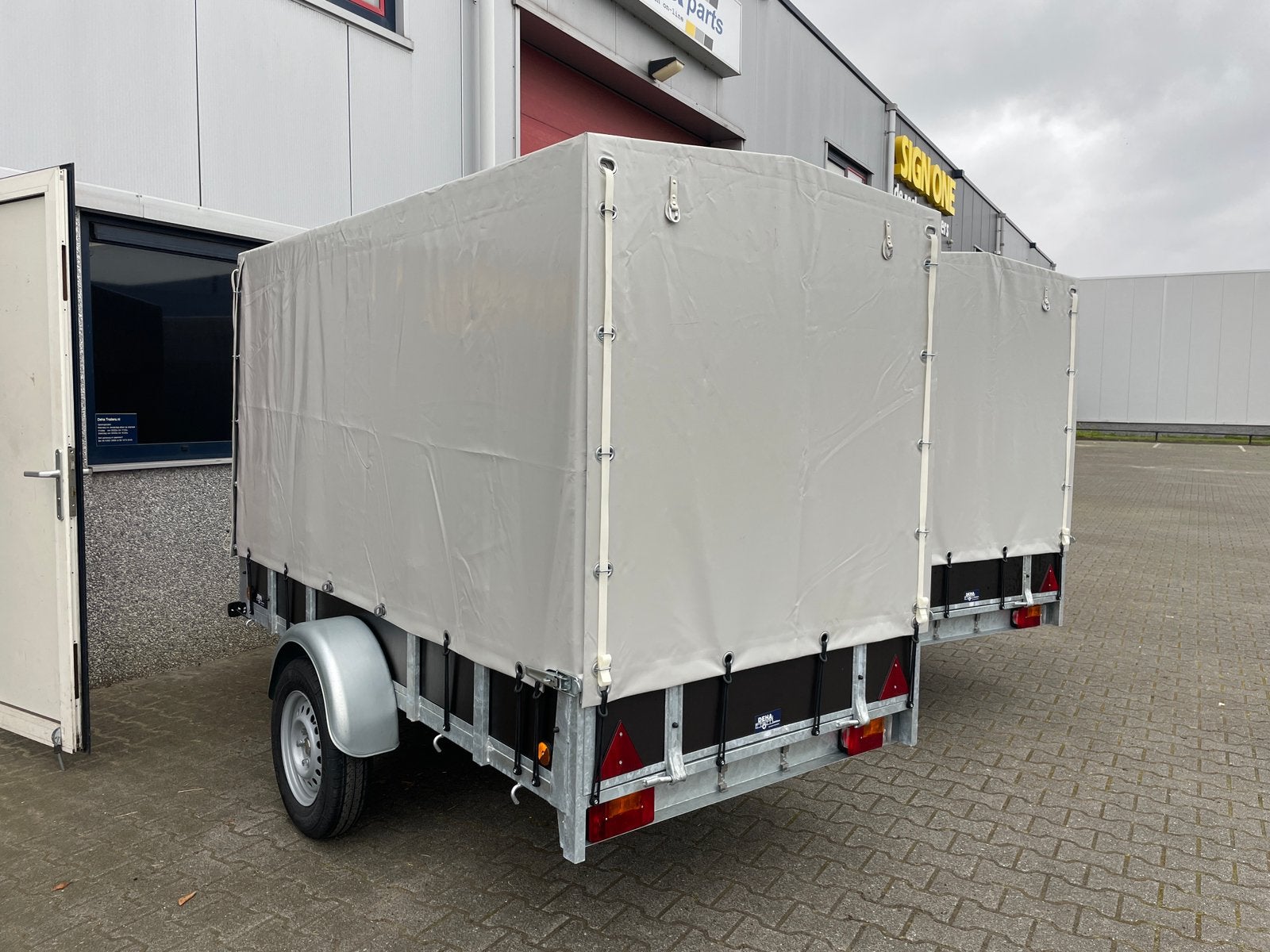 Huifaanhanger aanhangwagen met huif, Ophalen, Nieuw
