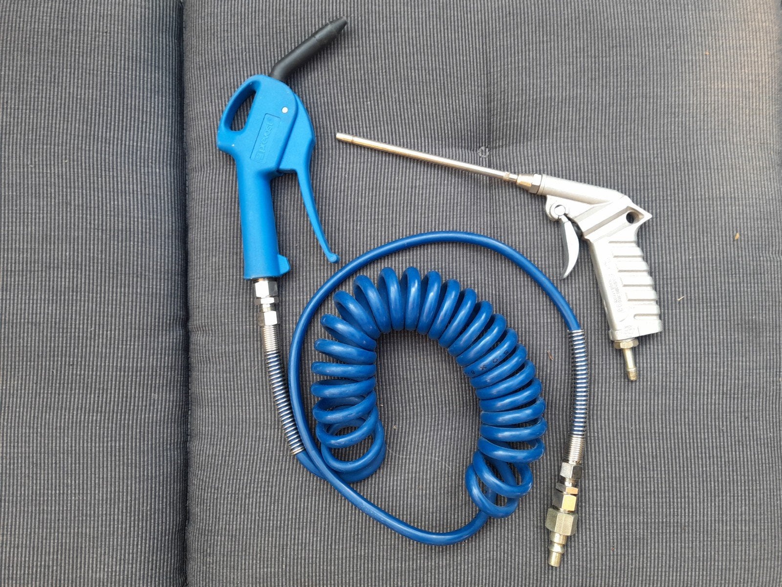 Spuitpistolen, blaaspistolen en bandenspanningsmeter, Doe-het-zelf en Verbouw, Ophalen, Gebruikt, 6 tot 10 bar, Minder dan 200 liter/min
