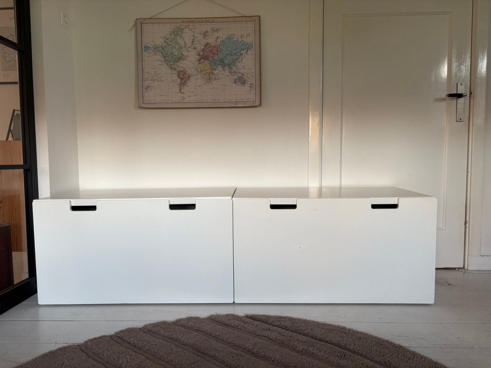 Ikea Smastad opbergkist / speelgoedkist / kinderbureau, Ophalen, Gebruikt, Kast