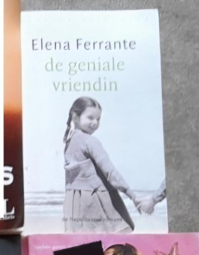 Ferrante Elena : De geniale vriendin, Ophalen of Verzenden, Zo goed als nieuw, Ferrante Elena