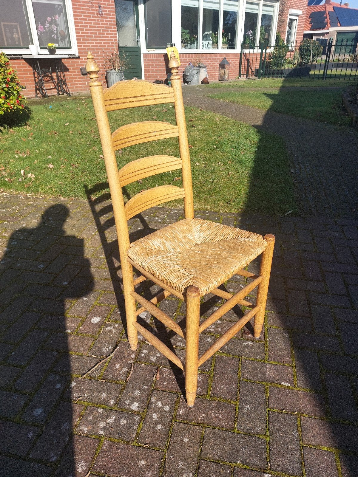 eiken knopstoelen 4 stuks voor 15 euro, Antiek en Kunst, Antiek | Meubels | Stoelen en Banken, Ophalen