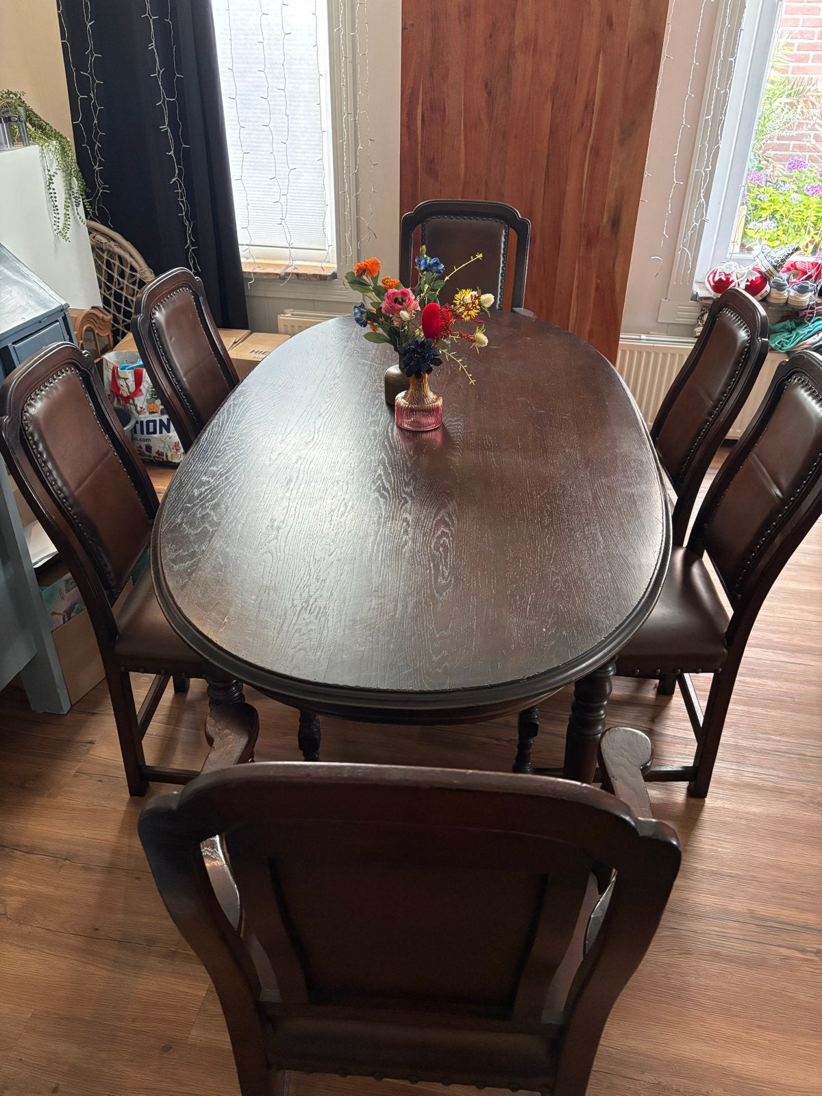 Vintage Ovale eettafel met 6 stoelen - Klassiek en robuust, Gebruikt, 100 tot 150 cm, Vintage, Ophalen of Verzenden