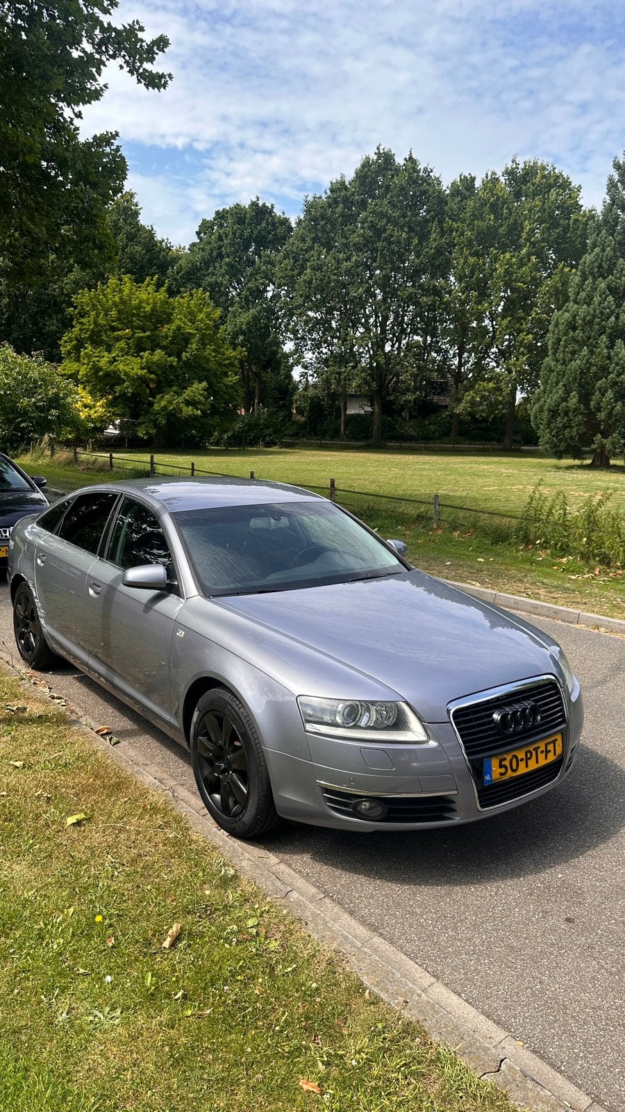 Audi A6 2.4 Automaat nieuw apk nieuw banden ruilen wel, Auto's, 1800 kg, Particulier, Euro 4, Zilver of Grijs