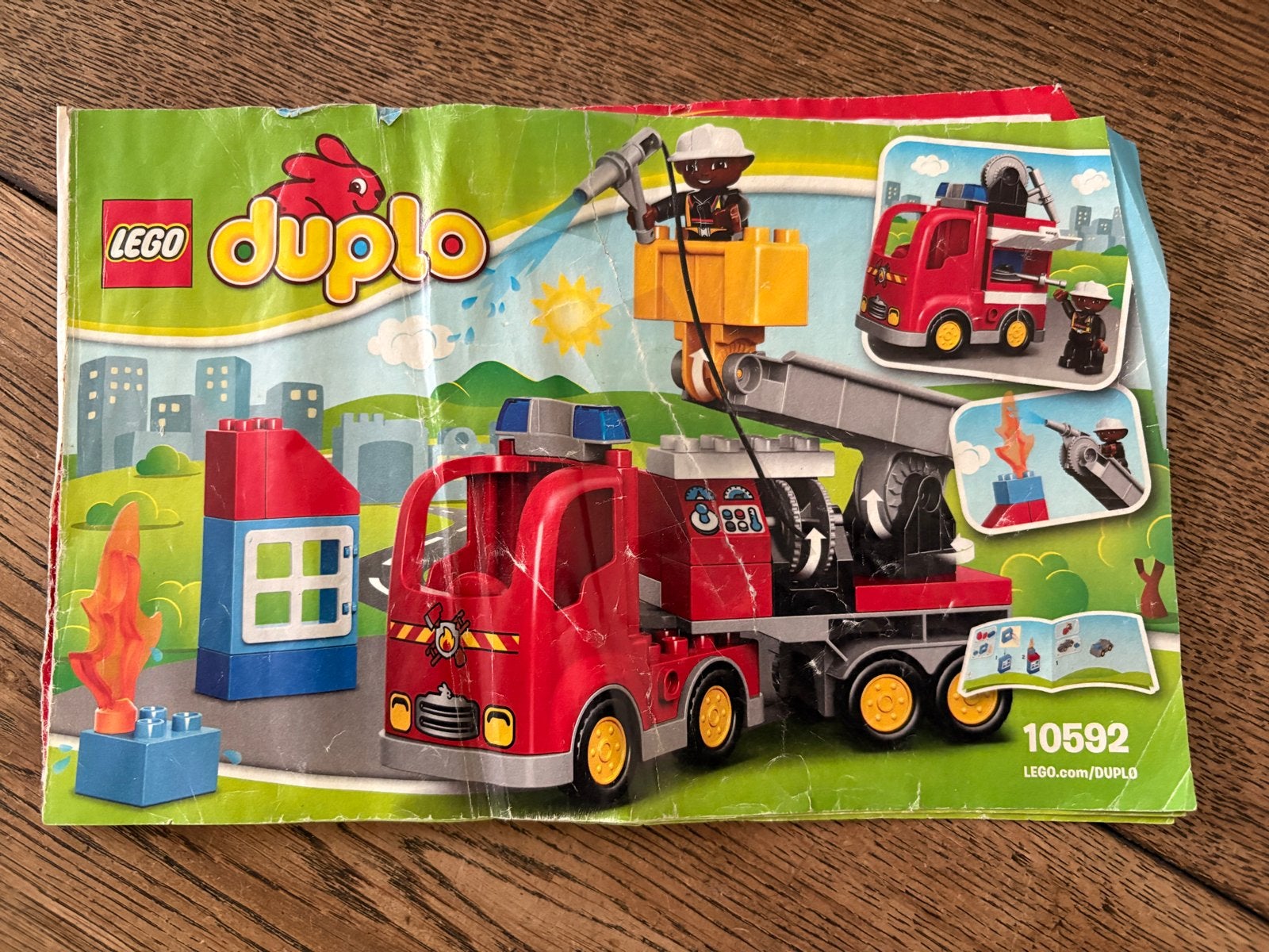 Lego Duplo Brandweerwagen 10592 met Brandweerman, Kinderen en Baby's, Speelgoed | Duplo en Lego, Ophalen of Verzenden, Compleet