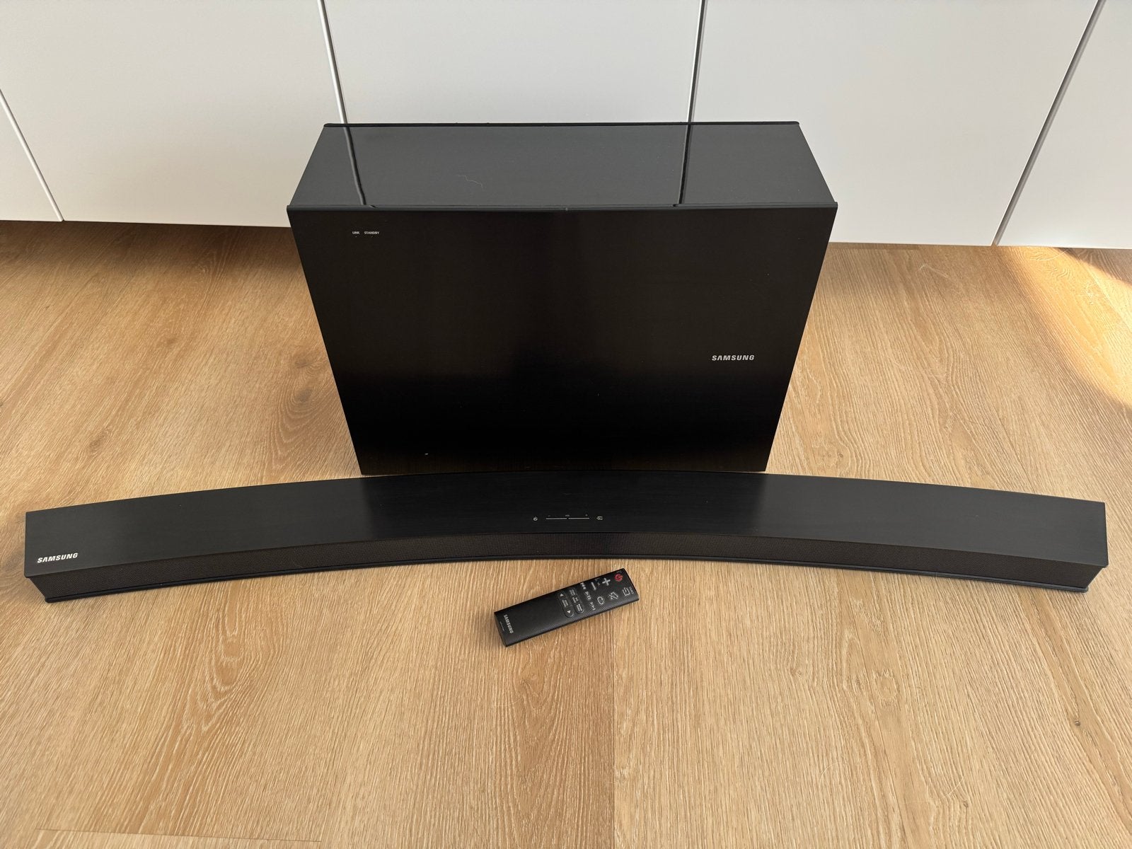 Samsung HW-J6500 curved soundbar met subwoofer, Ophalen, Bluetooth, Zo goed als nieuw