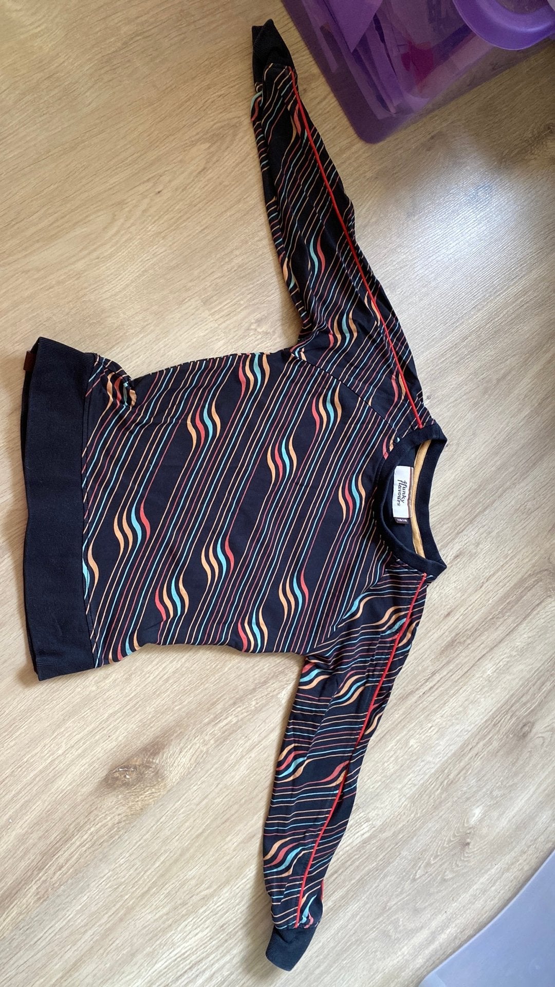 Zwart gekleurd 4FF truitje maat 110/116, Ophalen of Verzenden, Zo goed als nieuw, Jongen, Shirt of Longsleeve
