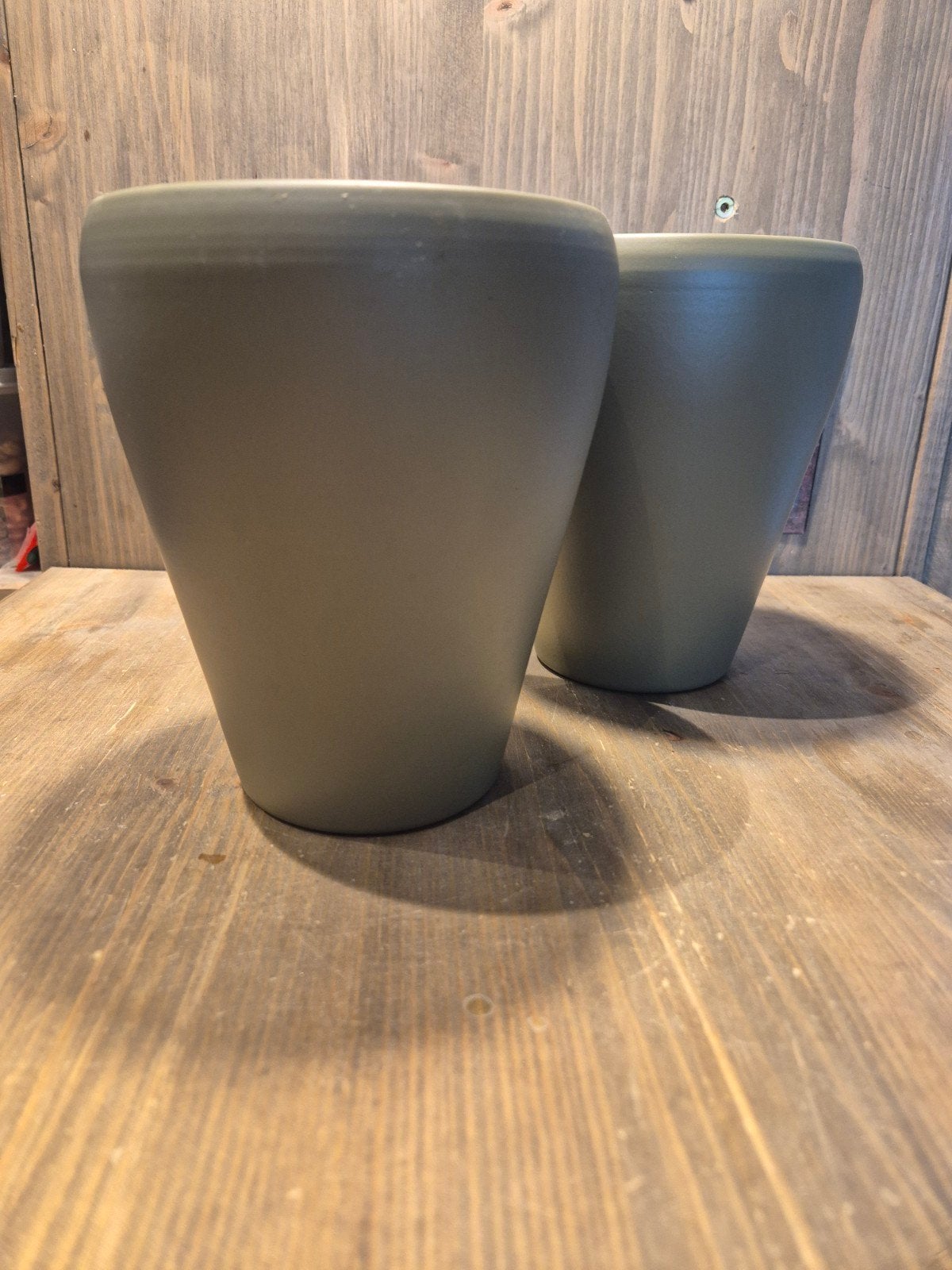Set van 2 Groene orchidee potten - Modern Design, Tuin en Terras, Bloempotten, Rond, Zo goed als nieuw, Minder dan 40 cm, Balkon