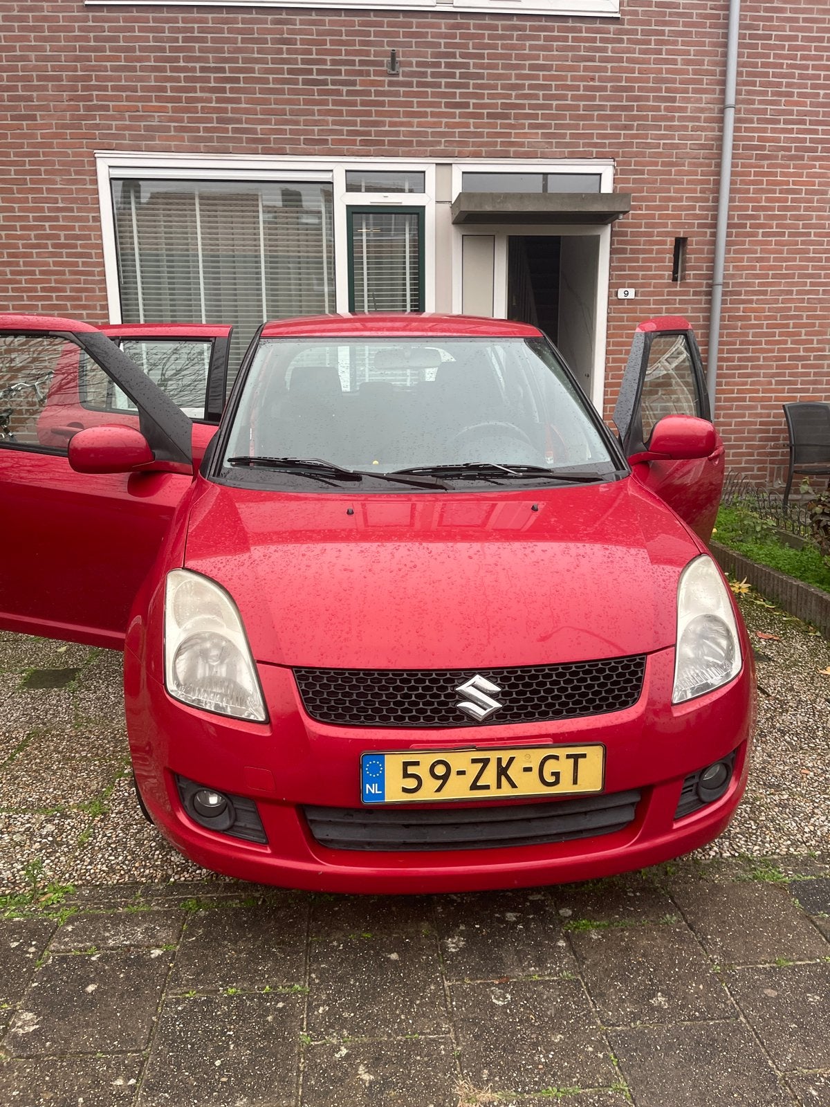 Suzuki Swift 1.3 5DRS 2008 Rood, Auto's, Voorwielaandrijving, Stof, 40 €/maand, 400 kg