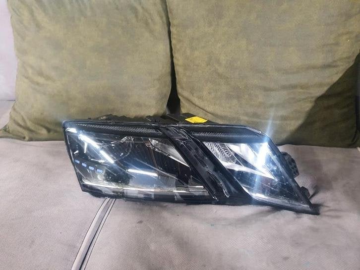 Koplamp Full led rechts Skoda Octavia 5E facelift bj '17-'20, Gebruikt, Brno, Ophalen of Verzenden, Sidali047@hotmail.com