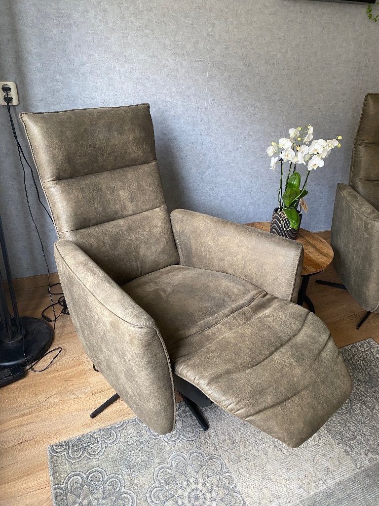 Relaxstoel ZGAN relaxfauteuil relax stoel relas fauteuil, Huis en Inrichting, Fauteuils, Ophalen, Zo goed als nieuw, Minder dan 75 cm