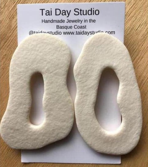 Tai Day Studio handgemaakte oorbellen uit Baskenland - NIEUW, Overige materialen, Wit, Nieuw, Ophalen of Verzenden