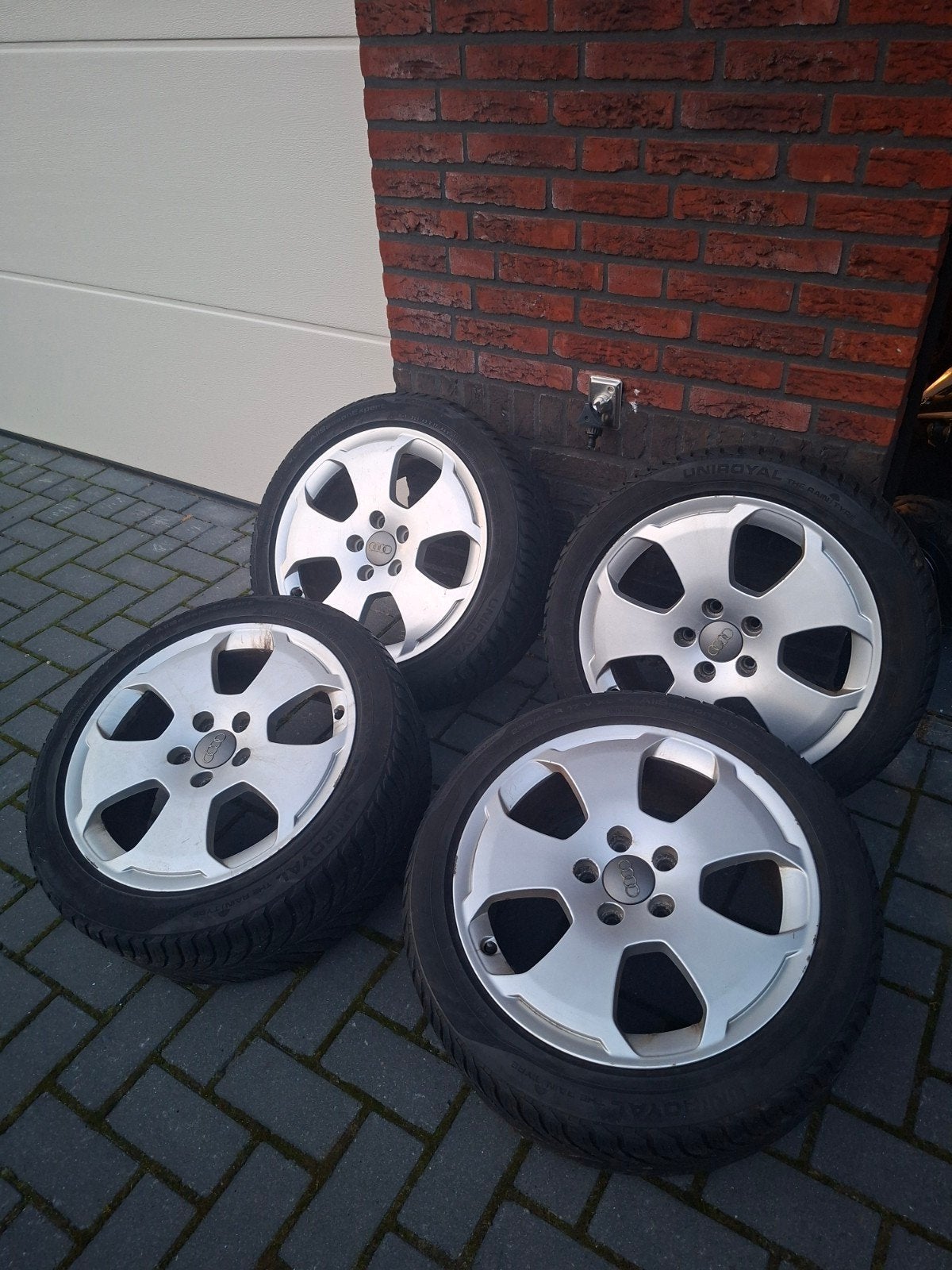 Originele 17 inch Audi velgen 5x112 + All Season 225/45 R17, Ophalen of Verzenden, Gebruikt