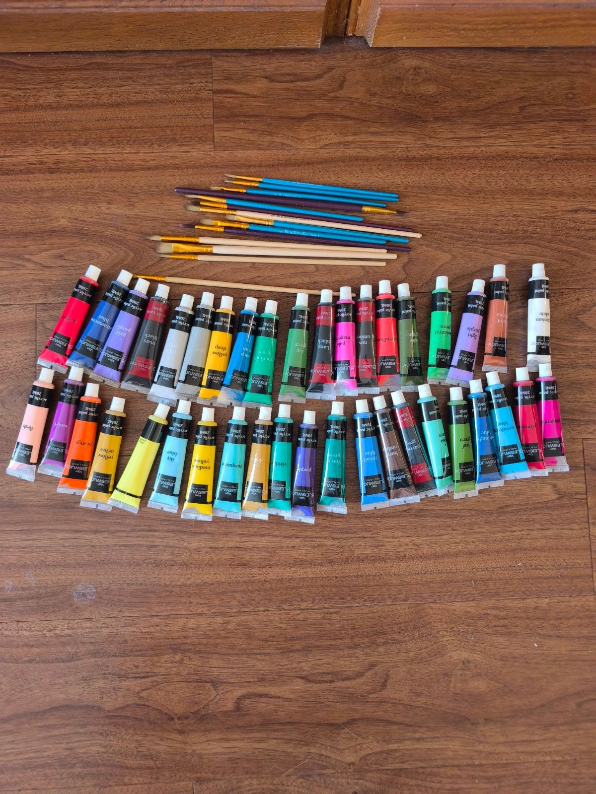 Acrylverf set met penselen - 36 kleuren, Hobby en Vrije tijd, Ophalen, Zo goed als nieuw, Penseel of Kwast