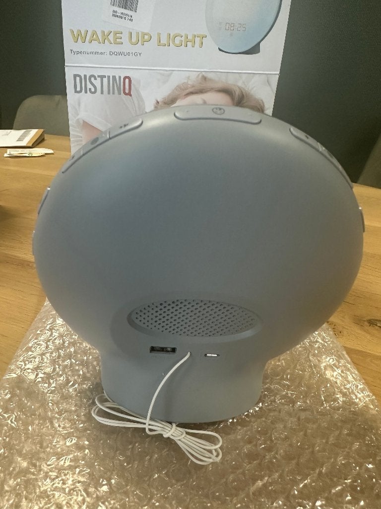 DistinQ Wake up light - Wekkerradio - Grijs, Digitaal, Ophalen of Verzenden, Zo goed als nieuw, Info@semacobv.nl