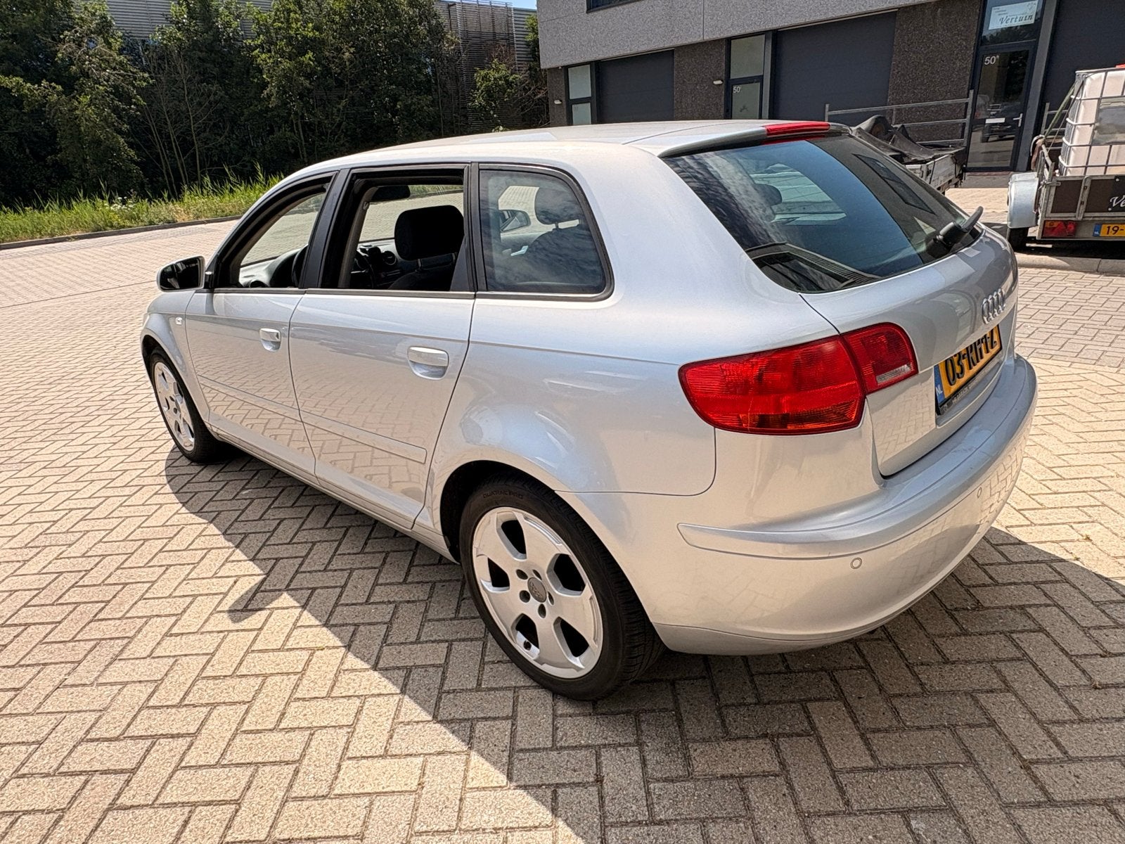 Audi A3 1.6 Sportback 75KW AUT 2005 Grijs 5 deurs, Auto's, Stof, 4 cilinders, 1200 kg, Particulier