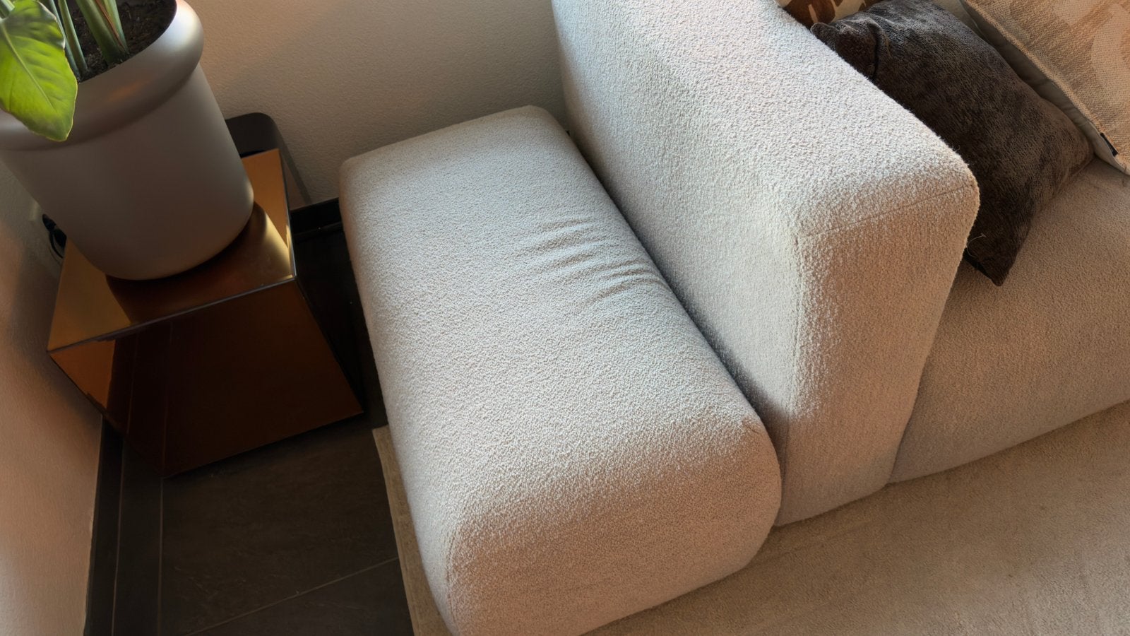 Loods5 Hoekbank Benno 300cm Teddy Naturel + Hocker 90 cm, Huis en Inrichting, Ophalen, Zo goed als nieuw