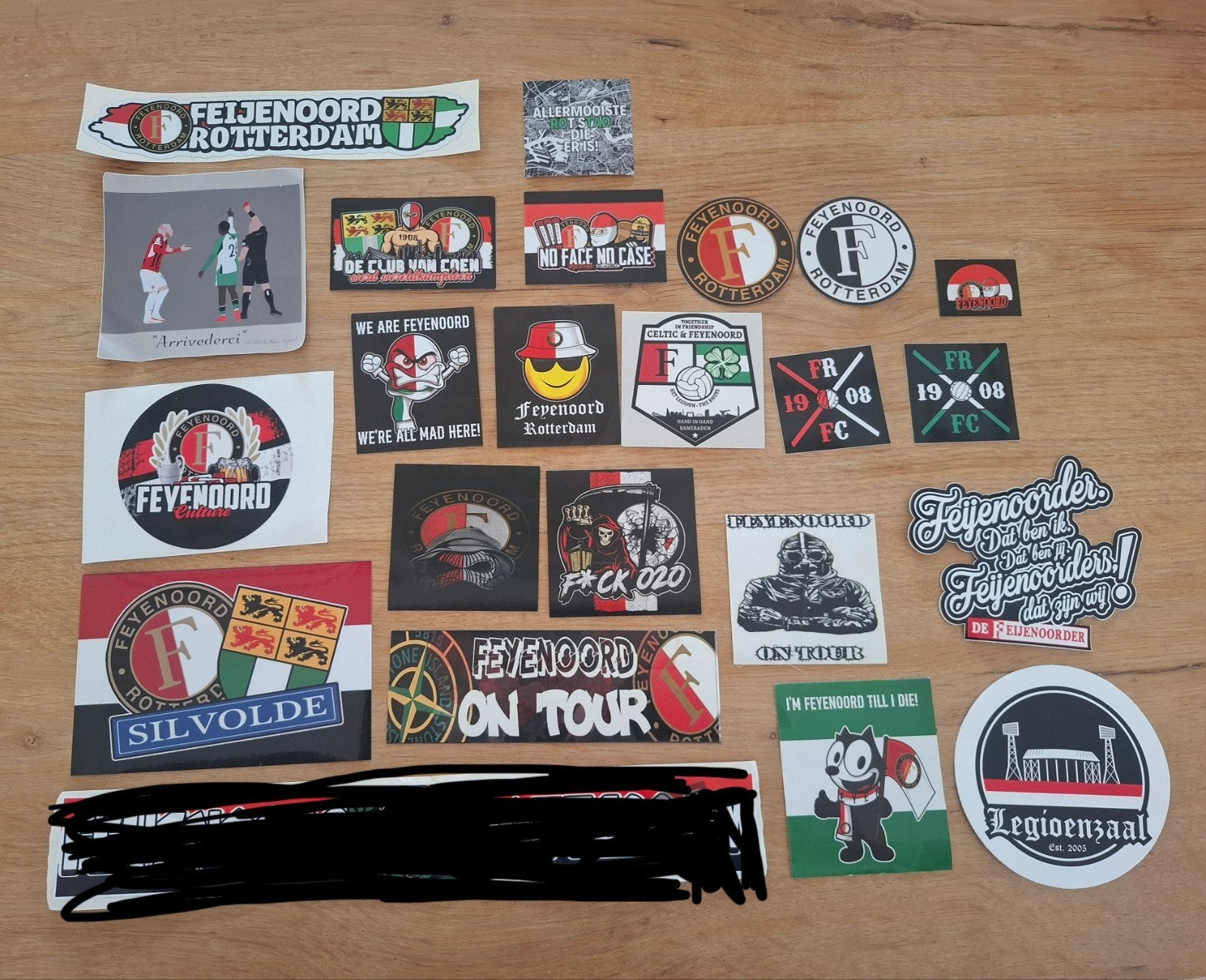 Feyenoord stickers(2), Ophalen of Verzenden, Nieuw, Meerdere stickers