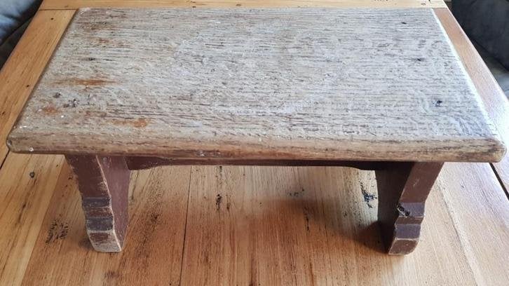 Zwaar bruin oud brocante vensterbankje/ krukje, Ophalen of Verzenden
