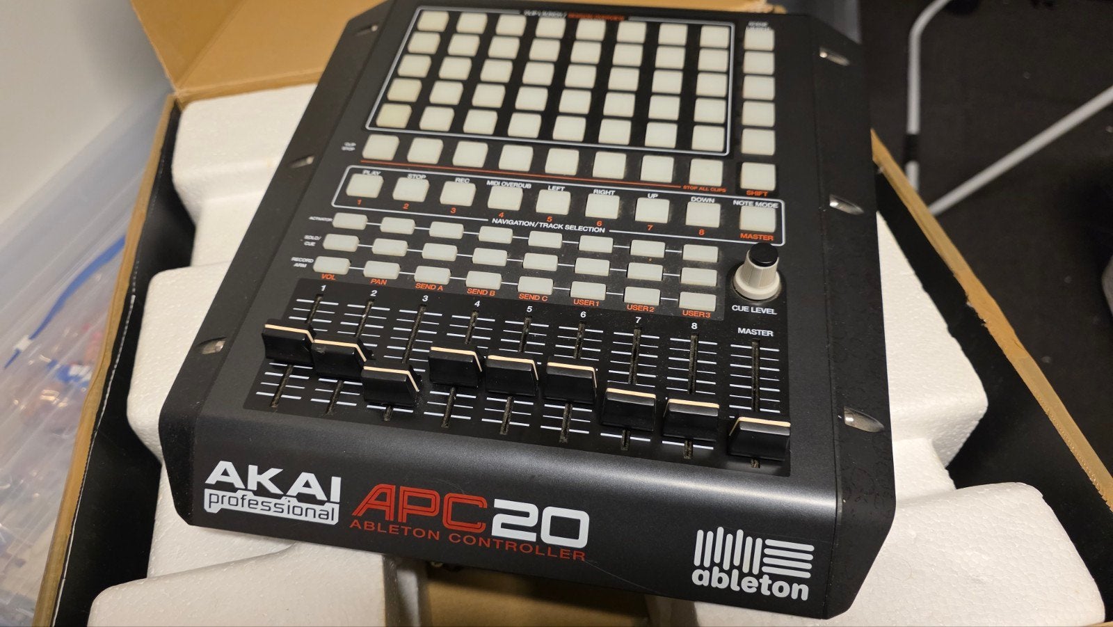 Akai APC20, Muziek en Instrumenten, Ophalen of Verzenden, Zo goed als nieuw