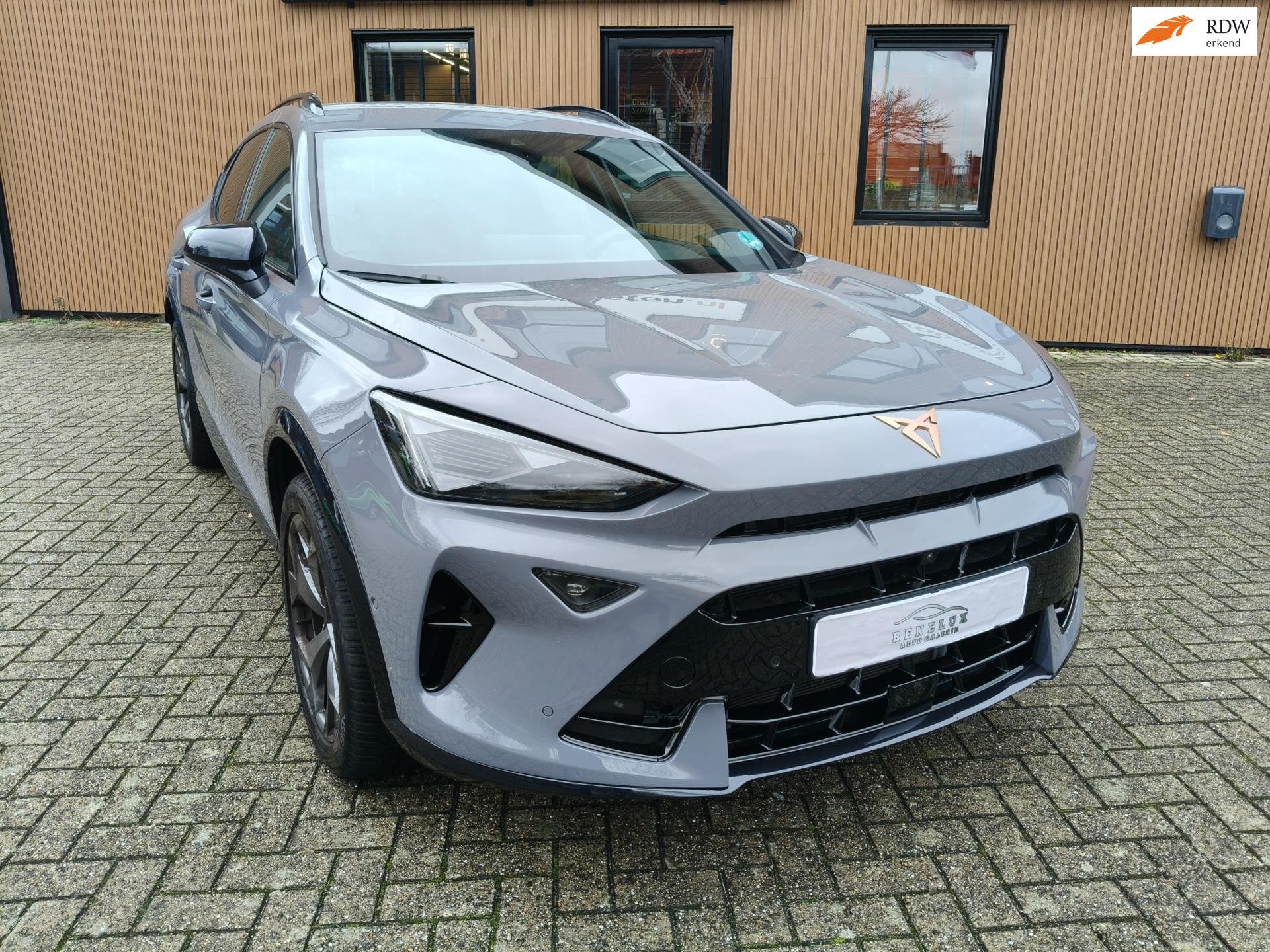 Cupra FORMENTOR 1.5 eTSI Hybrid Business 360 Cam Facelift, Auto's, Dealer onderhouden, 4 cilinders, Automatische klimaatregeling