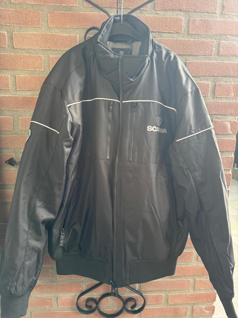 Scania jas, Kleding | Heren, Jassen | Winter, Ophalen of Verzenden, Nieuw, Maat 56/58 (XL), Zwart