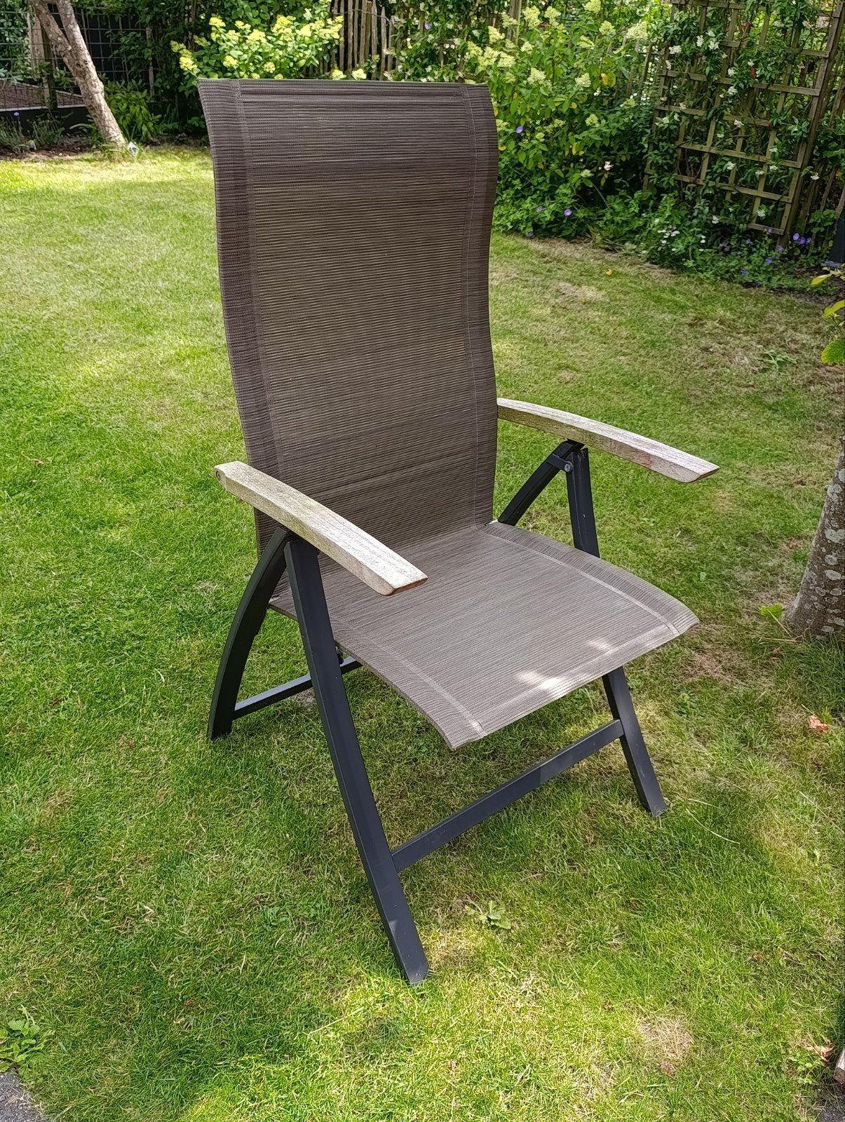 3x verstelbare tuinstoelen  textileen /houten armleuningen, Ophalen of Verzenden, Gebruikt, Hout, Verstelbaar