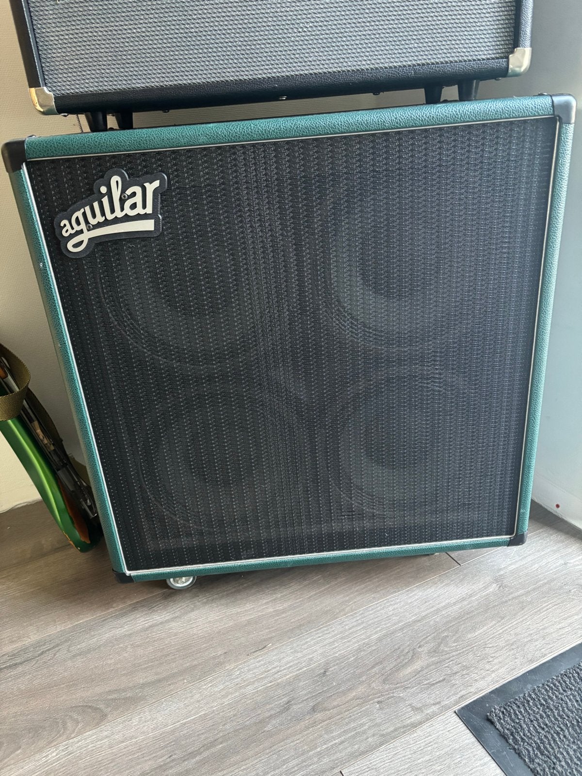 Te ruil: Aguilar Bass Cabinet - Monster Green 4x10’, Muziek en Instrumenten, Ophalen, Gebruikt, Basgitaar, 100 watt of meer