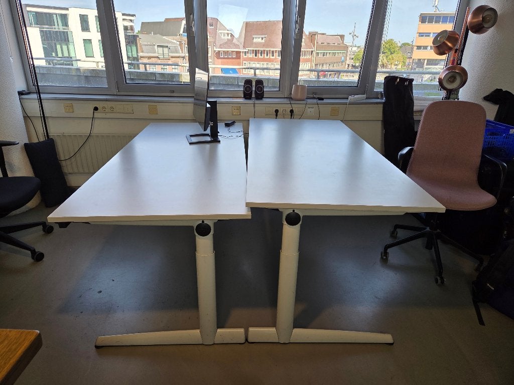 Ahrend bureaus 2 stuks 180x80 verstelbaar in hoogte, Ophalen, Gebruikt, 180 cm, Computerbureau