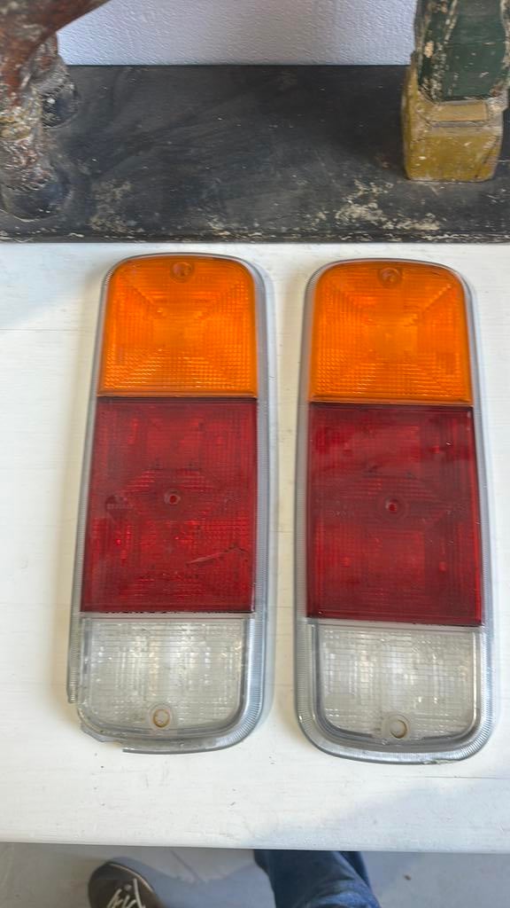 Achterlicht mercedes benz 207D, Auto-onderdelen, Ophalen of Verzenden