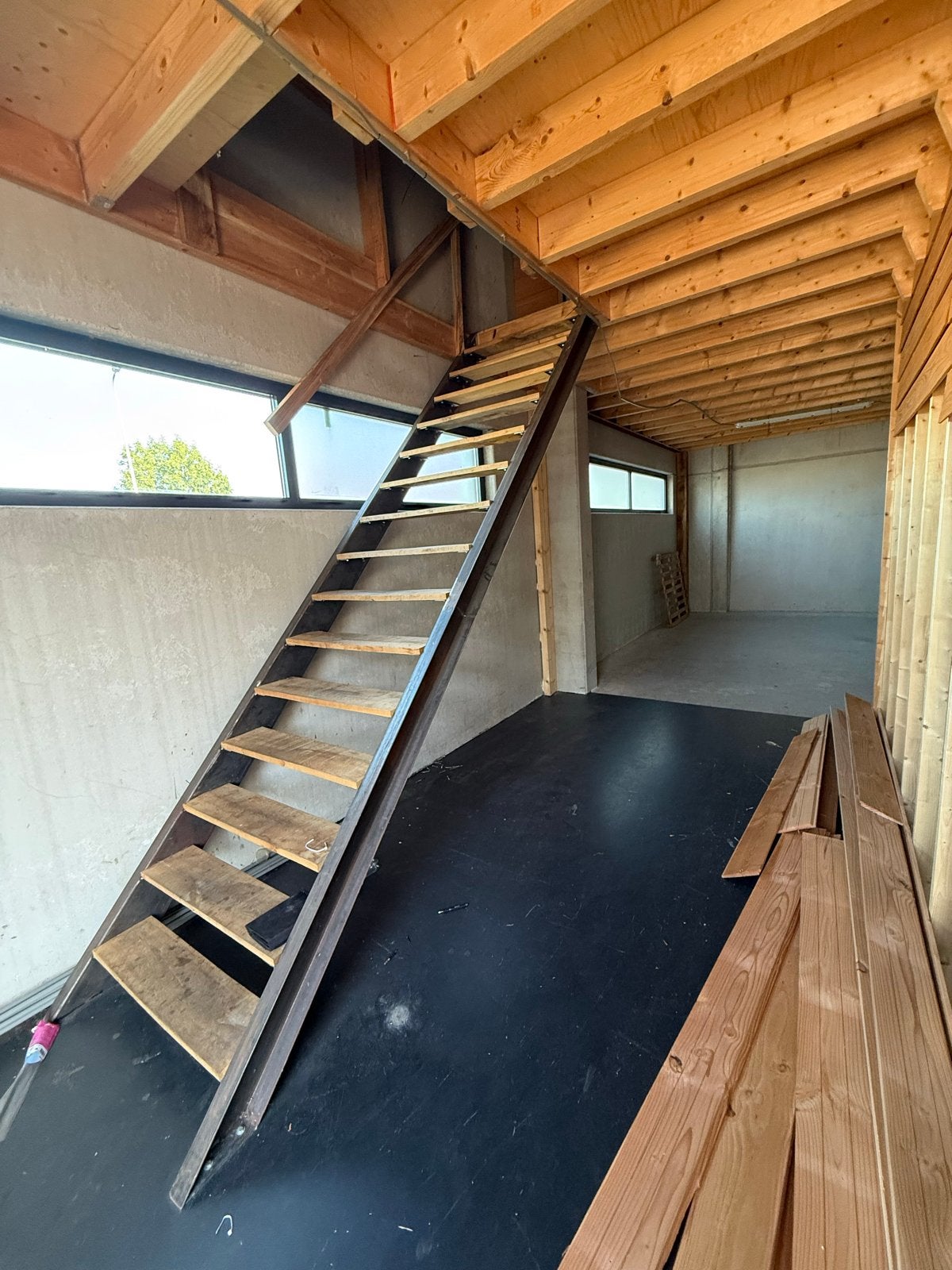 Stalen trap met houten treden, vloerhoogte 3,00 meter, Ophalen, Gebruikt, Trap, 2 tot 4 meter
