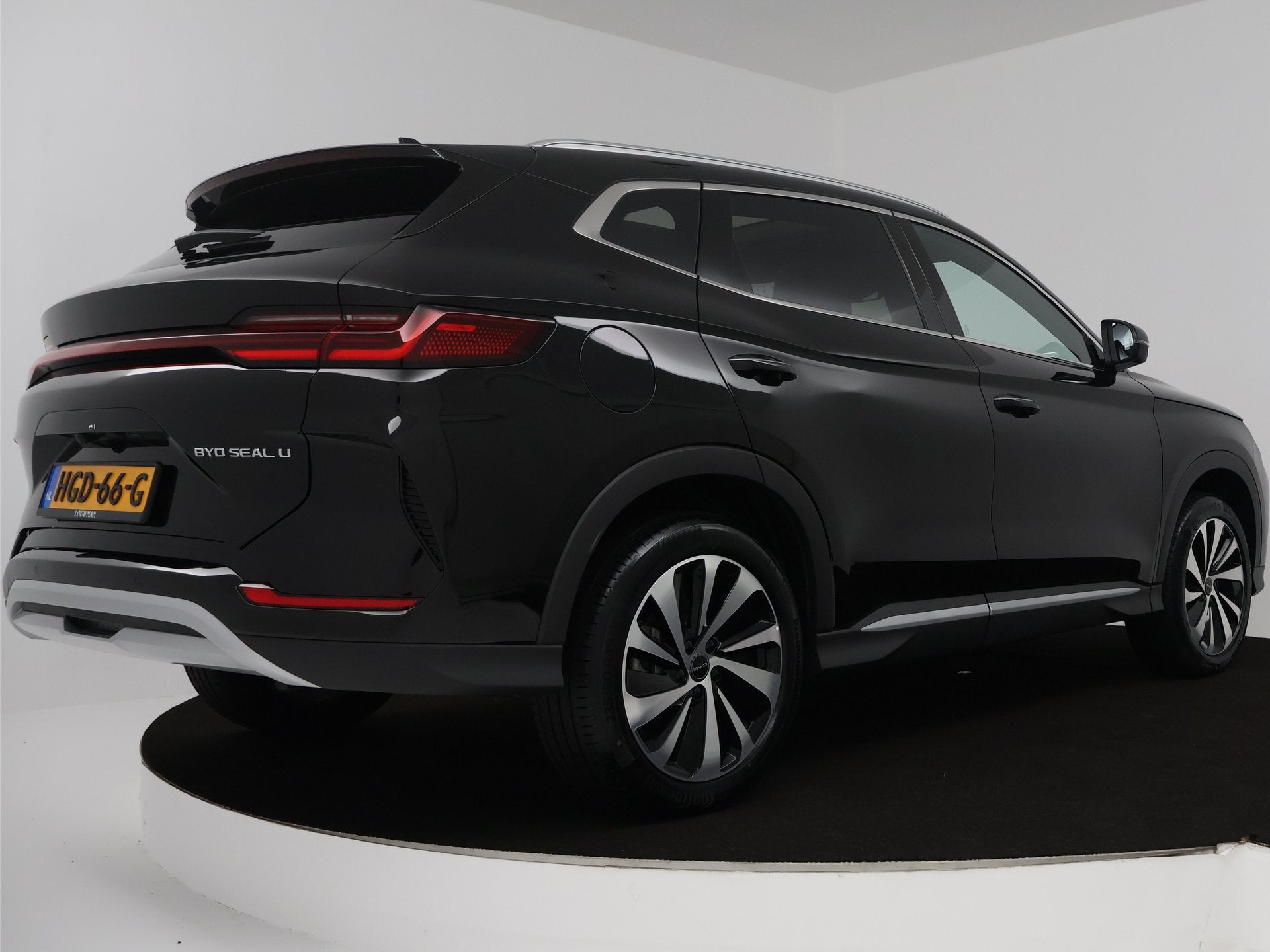 BYD SEAL U Design 87 kWh | Origineel NL! | NAP! (bj 2025), Auto's, 12 maanden, Seal U, Zwart, Automatische klimaatregeling