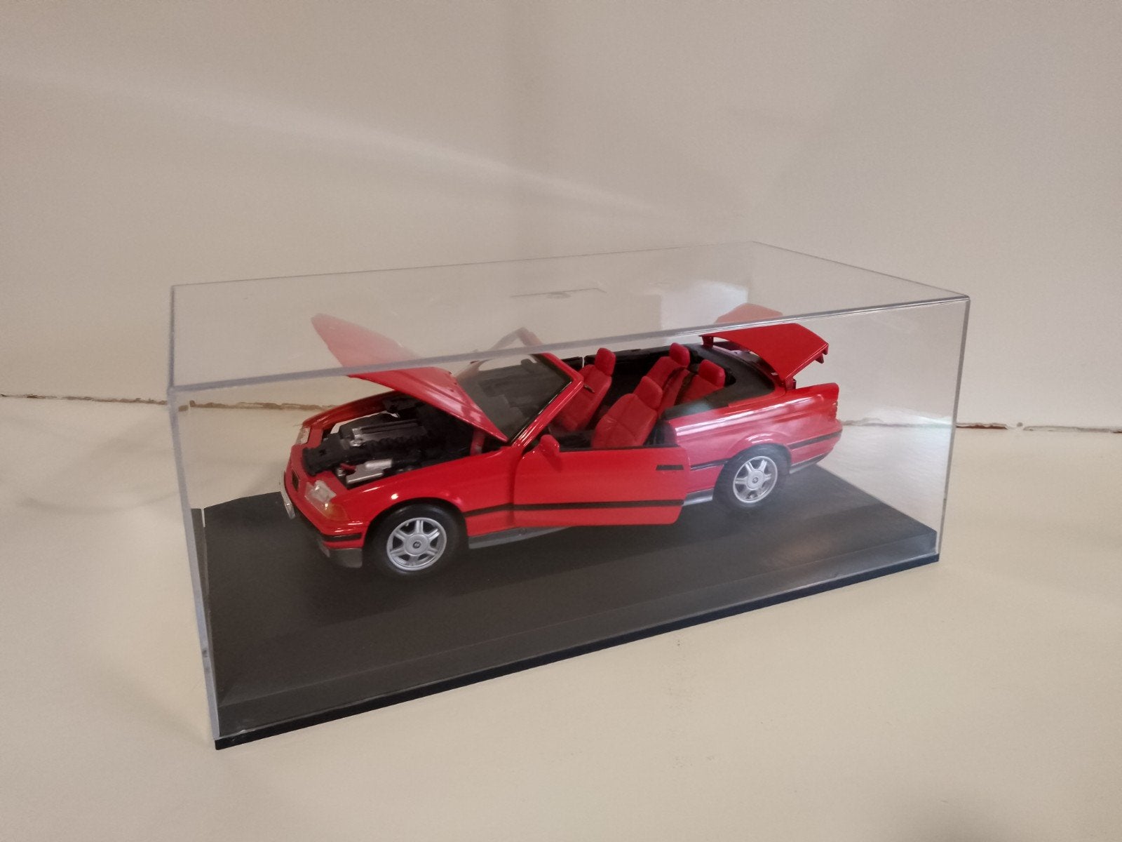 Maisto - BMW 325i Cabriolet 1:18, Ophalen of Verzenden, Auto, Maisto