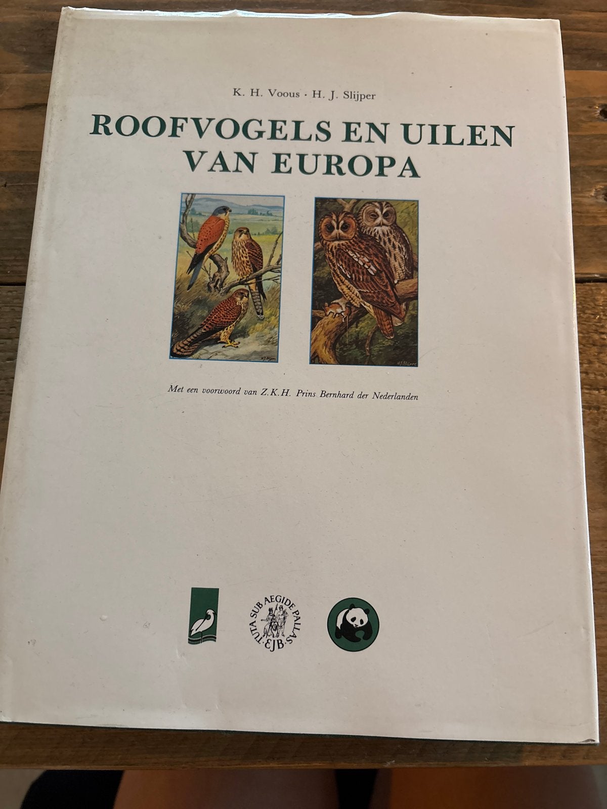 Roofvogels en Uilen van Europa - K.H. Voous, H.J. Slijper, Ophalen of Verzenden, Gelezen, Vogels