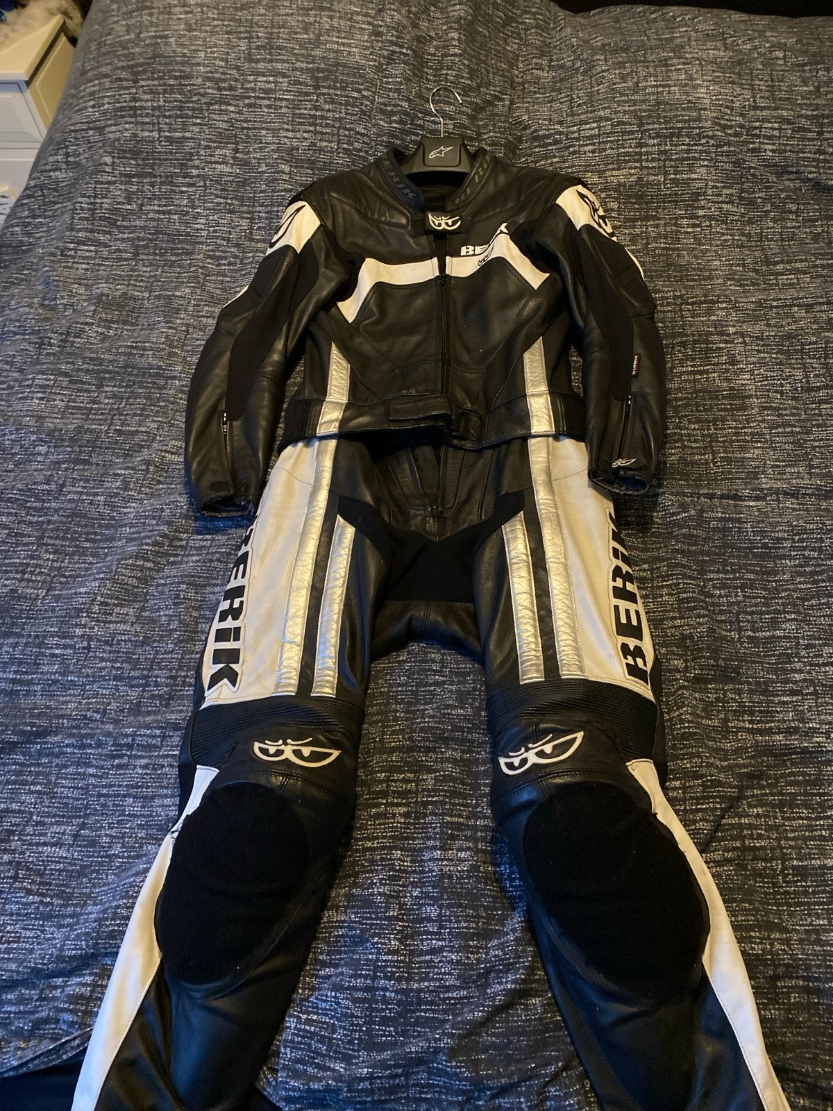 Berik Motorpak Leer Zwart/Wit Maat 52, Motoren, Kleding | Motorkleding, Ophalen of Verzenden, Tweedehands, Heren, Combipak