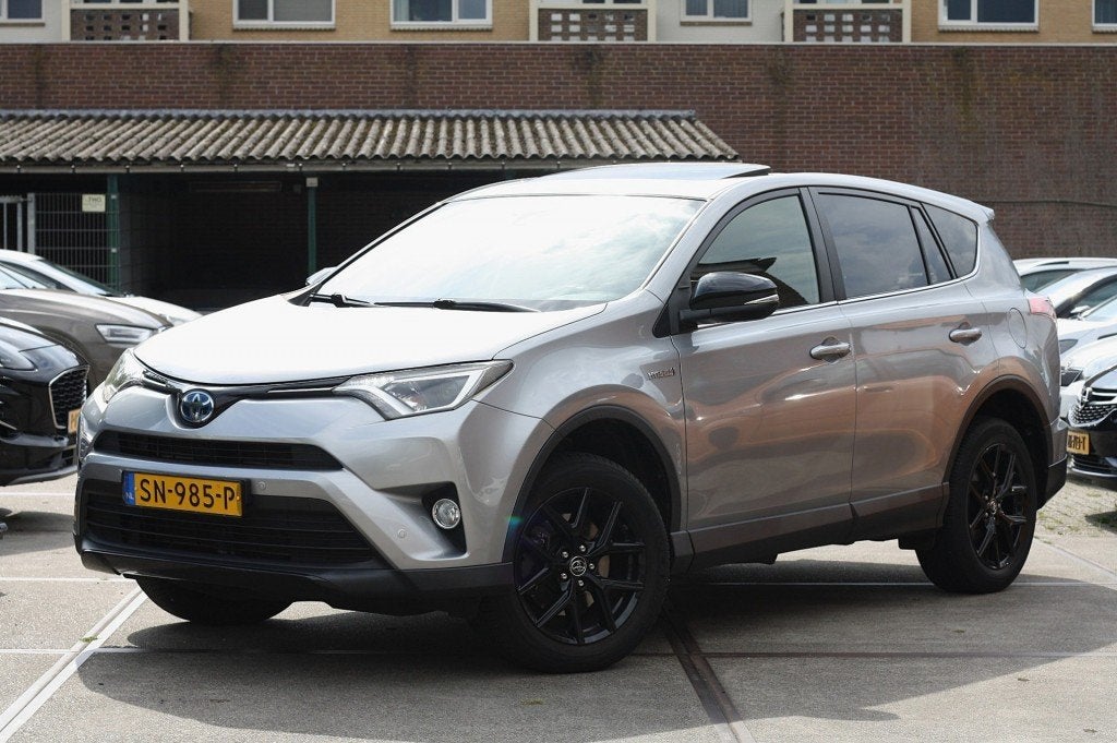 Toyota RAV4 2.5 Hybrid Black Edition / NAP / Schuif- kanteld, Auto's, Parkeersensor, Gebruikt, Huisgarantie, Met garantie (alle)