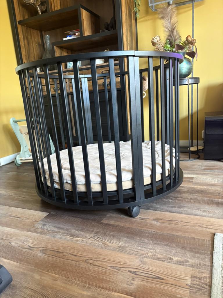 Baby box mat zwart zware kwaliteit €300,-, Kinderen en Baby's, Boxen, Ophalen of Verzenden, Zo goed als nieuw, Rond