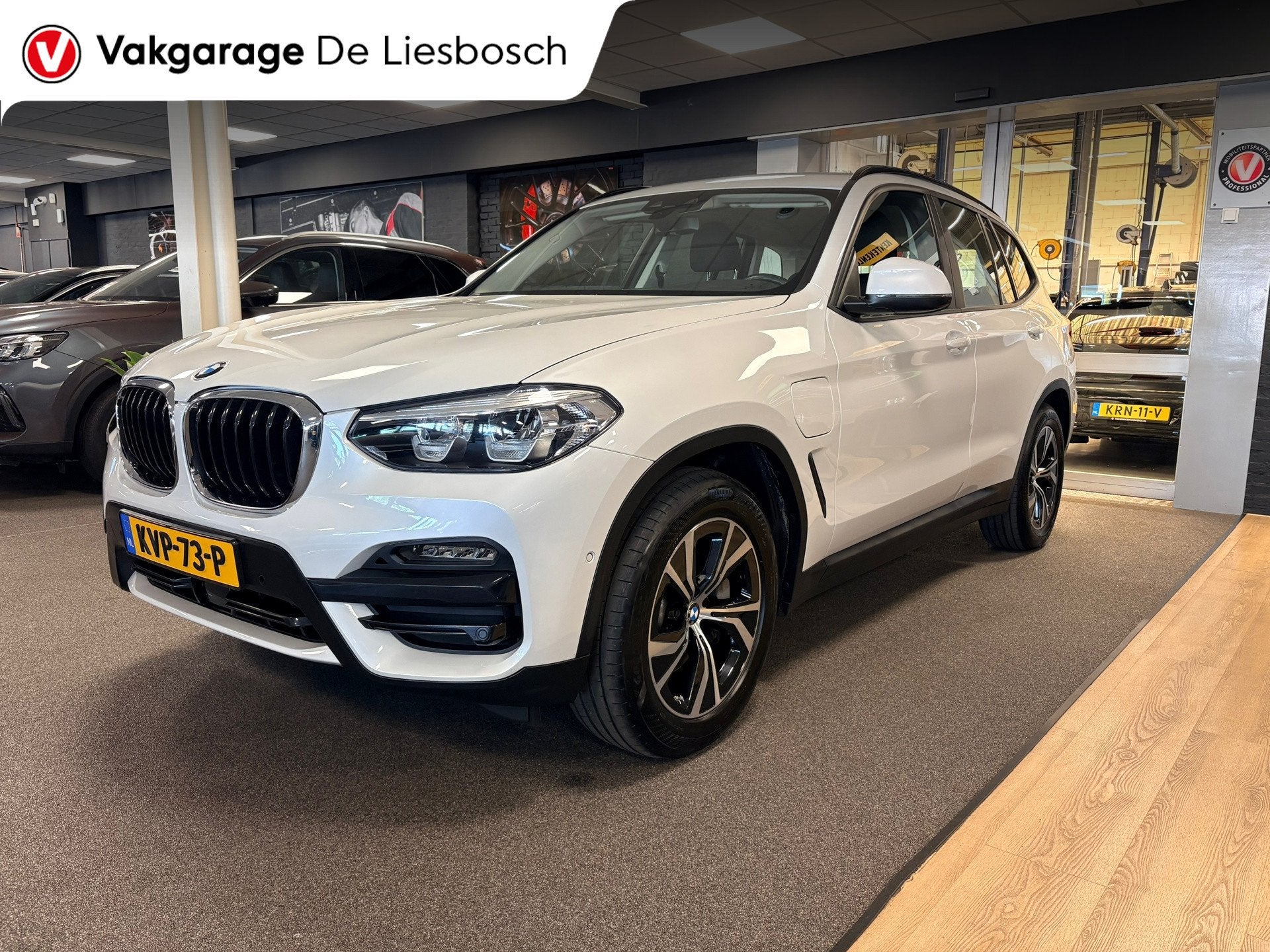 BMW X3 xDrive30e Executive / stoelverwarming / cruisecontrol, Auto's, Stof, Gebruikt, 4 cilinders, Wit