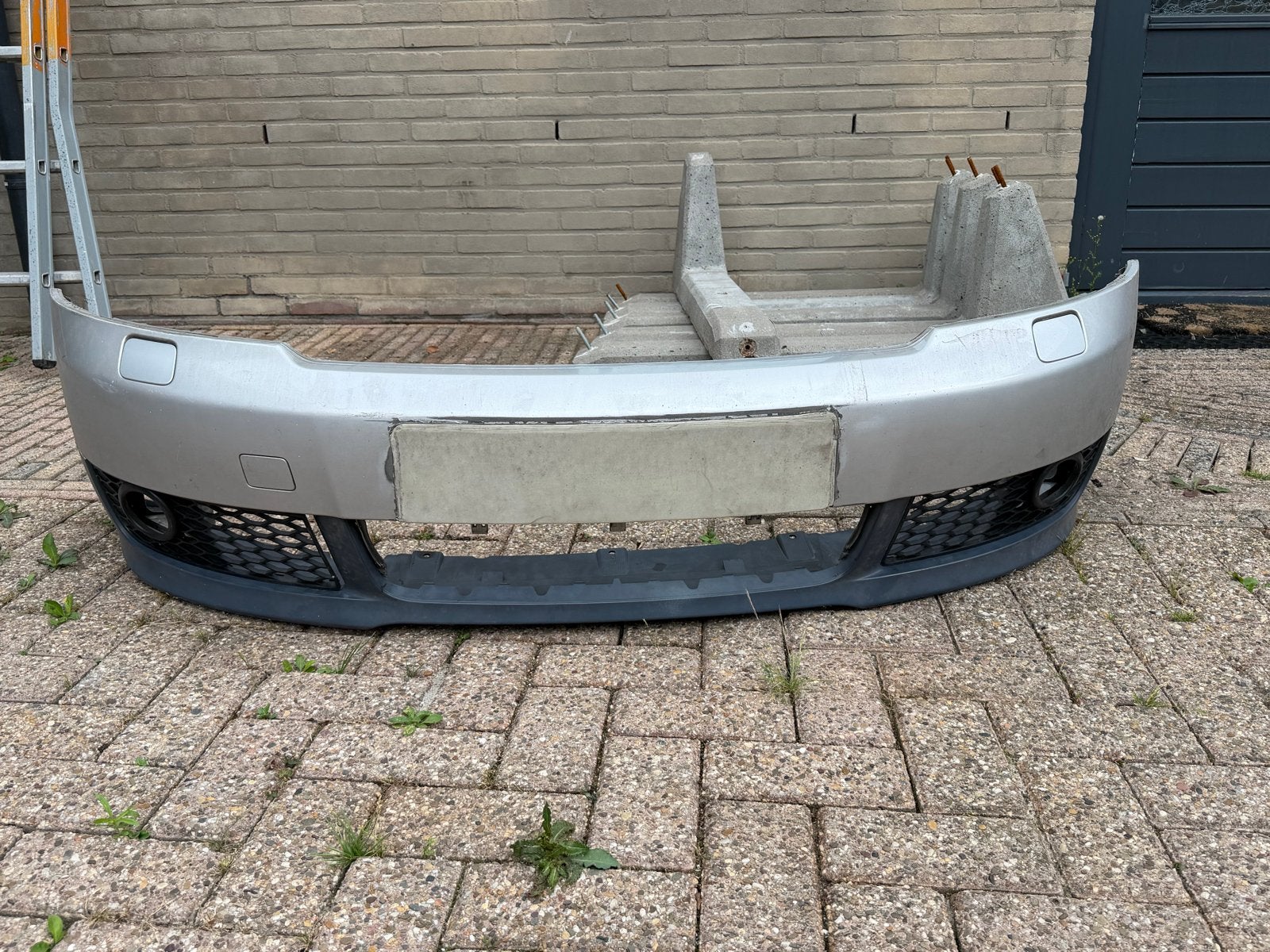 Audi A4 B6 S-line Voorbumper met Grillen (Doorgelast/Cleaned, Ophalen, Gebruikt, Voor, Audi