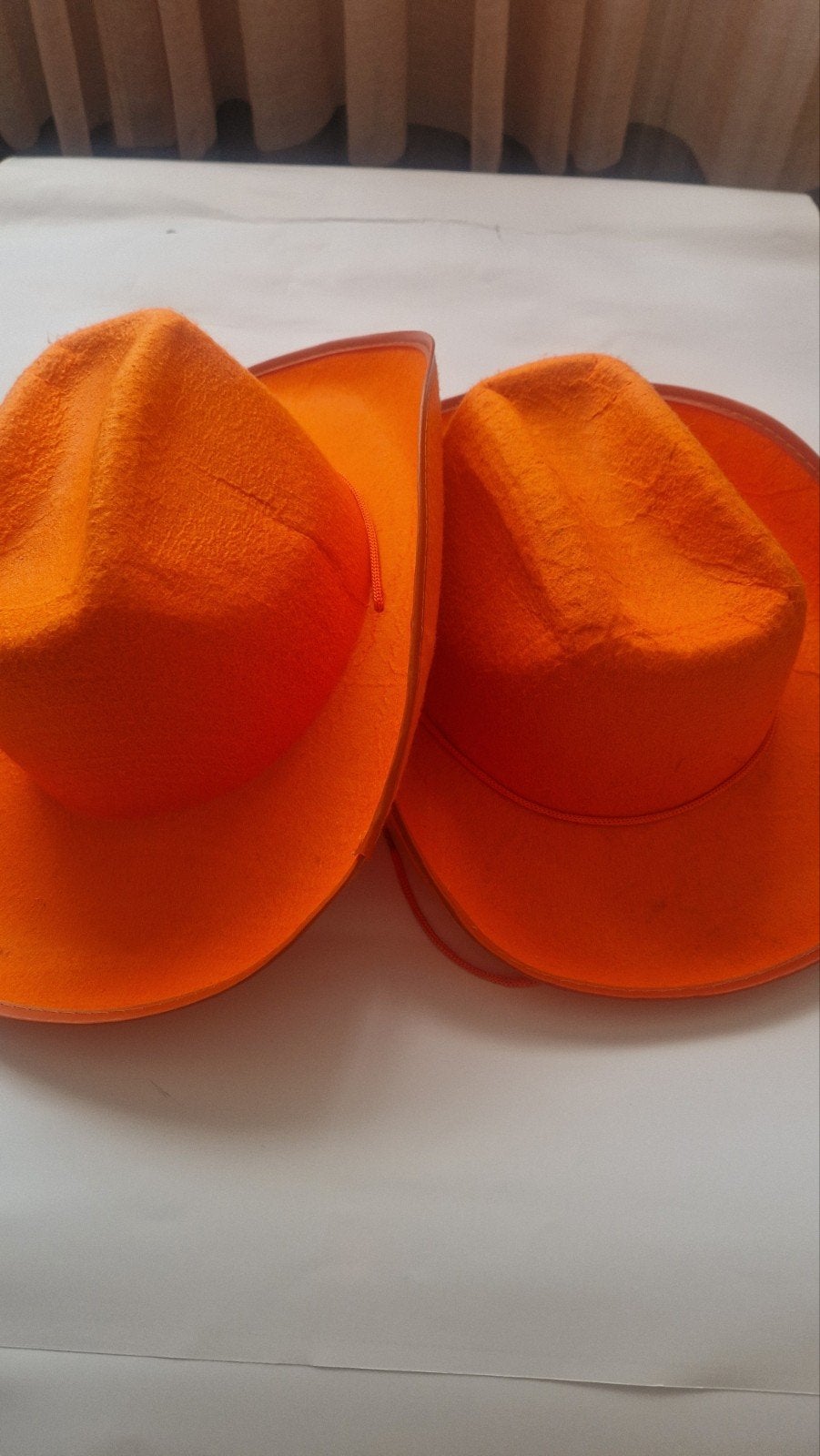 Oranje Cowboyhoeden - Perfect voor Feestjes!, Hoed, One size fits all, Ophalen of Verzenden, Onbekend