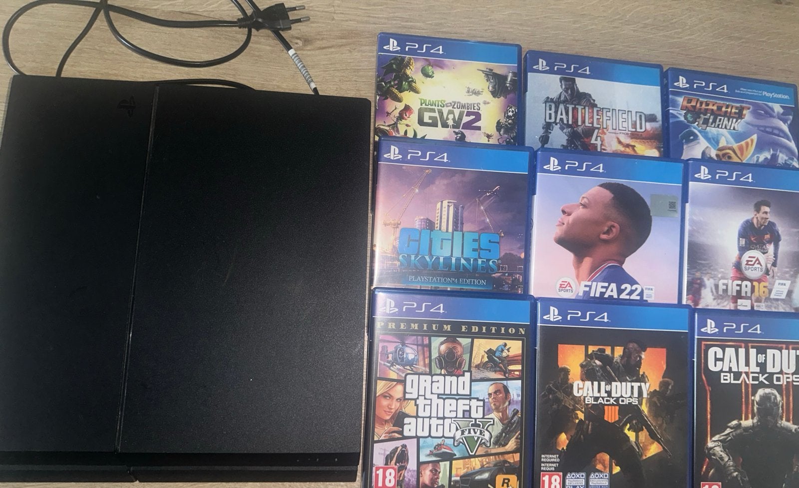 PS4 met 9 games - Werkt top!, Spelcomputers en Games, Spelcomputers | Sony PlayStation 4, Ophalen, Zonder controller, Original