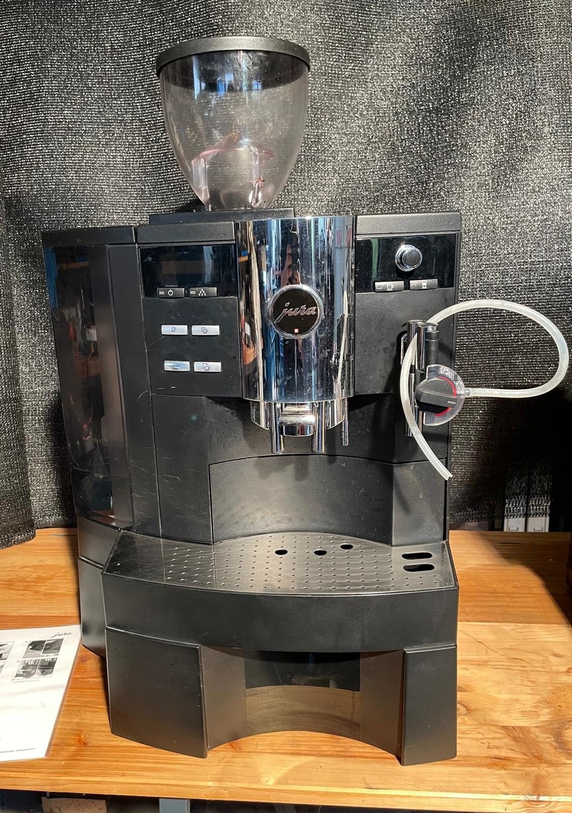 4x Jura (X)S90 koffiemachines (2 werkend, 2 voor onderdelen), Ophalen, Gebruikt, 10 kopjes of meer, Koffiemachine