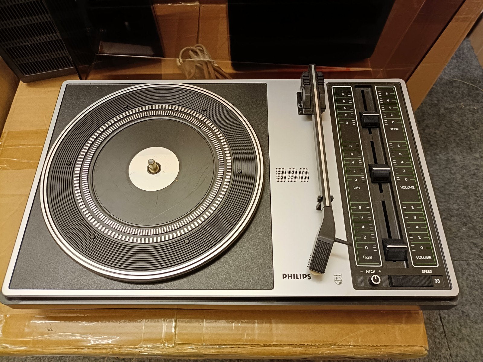 Philips platenspeler met boxen (naald ontbreekt), Ophalen of Verzenden, Gebruikt, Platenspeler, Philips