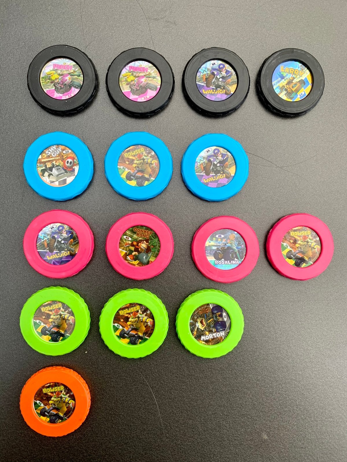 TE KOOP: 15 Mario Kart Koins in koker ZGAN, Ophalen of Verzenden, Zo goed als nieuw