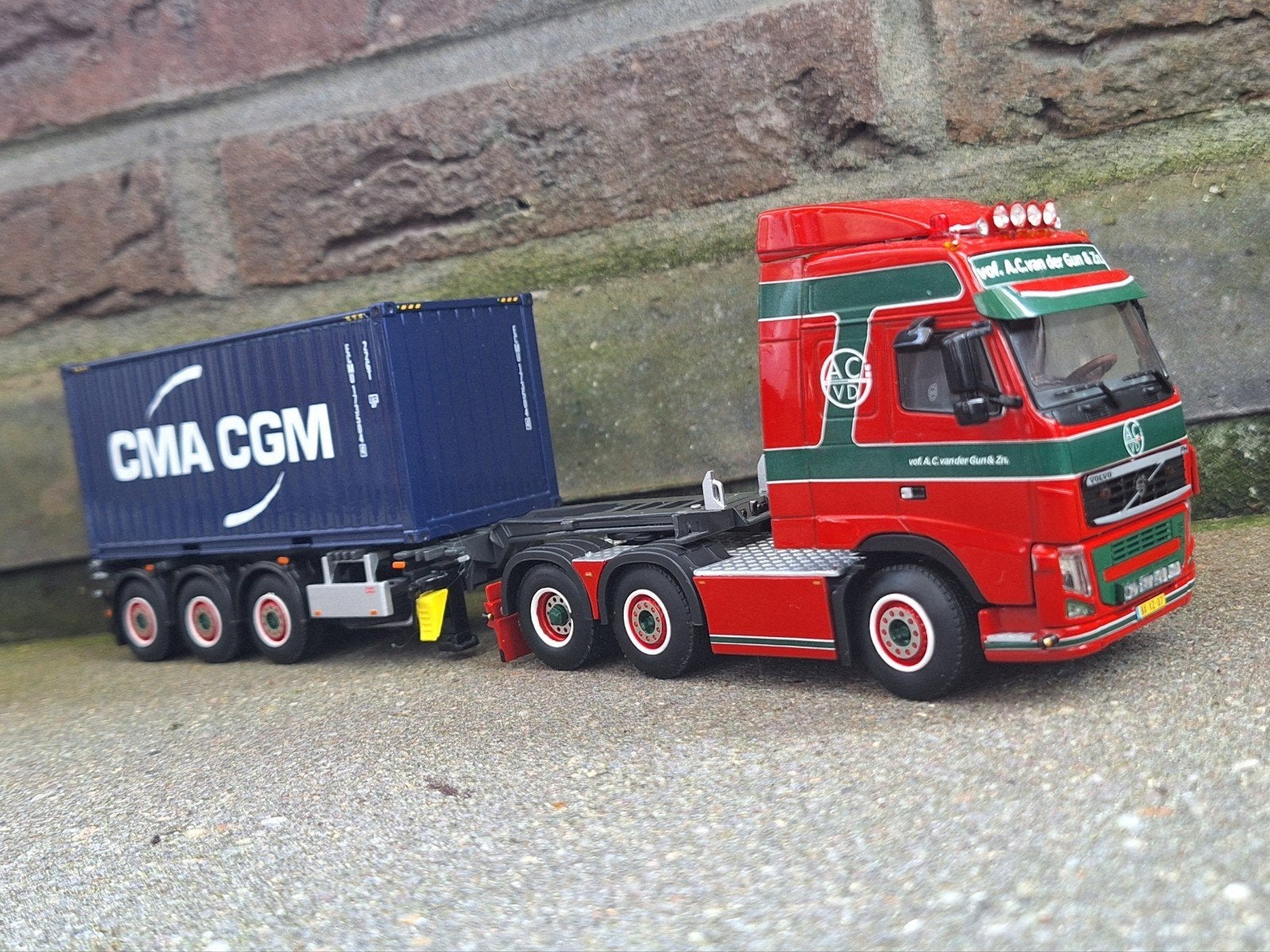 Wsi Volvo FH v.d. Gun containerwagen., Ophalen of Verzenden, Zo goed als nieuw, Bus of Vrachtwagen, Wsi