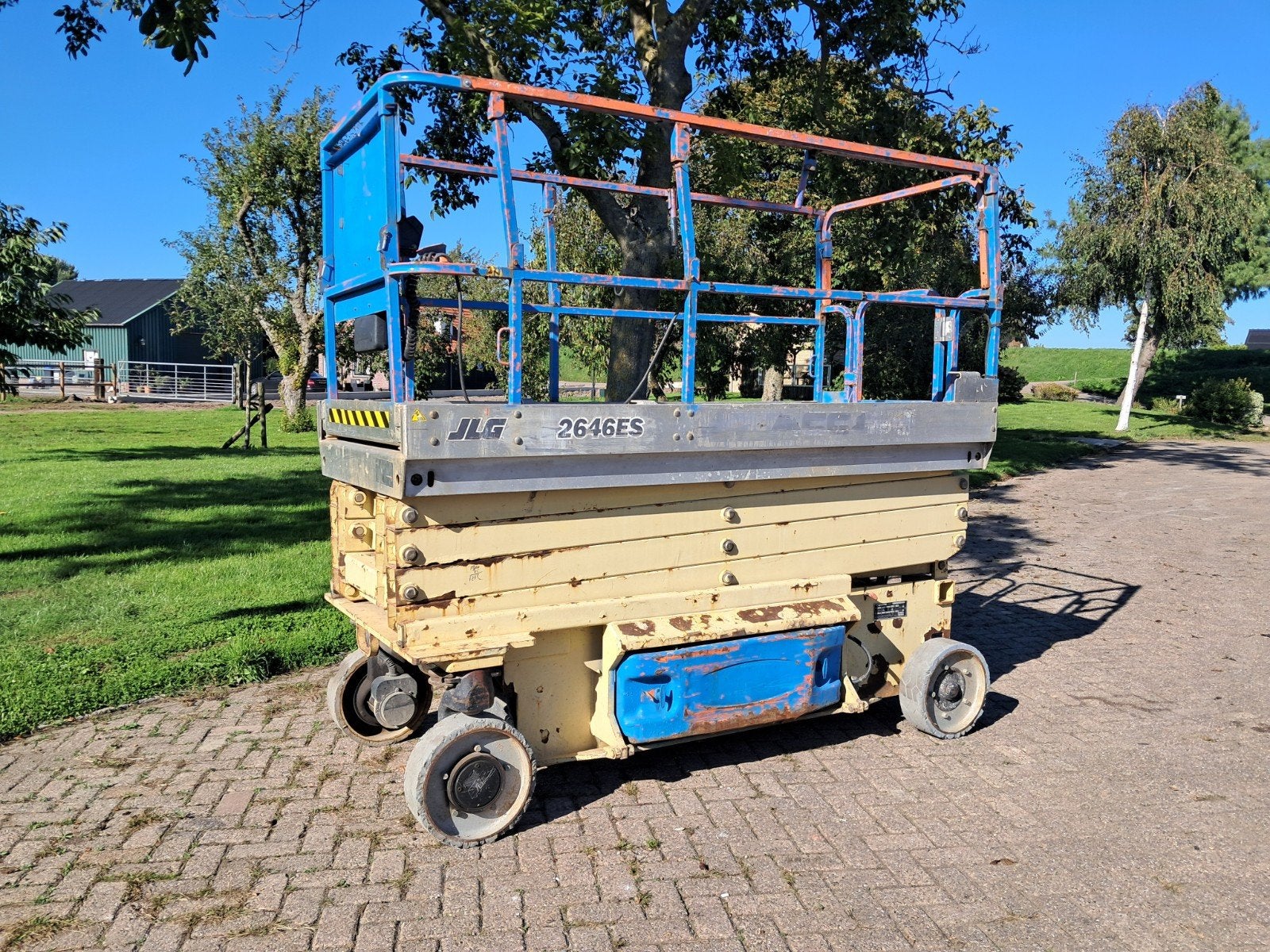 JLG 2646 ES Schaarhoogwerker 10 meter werkhoogte, Ophalen